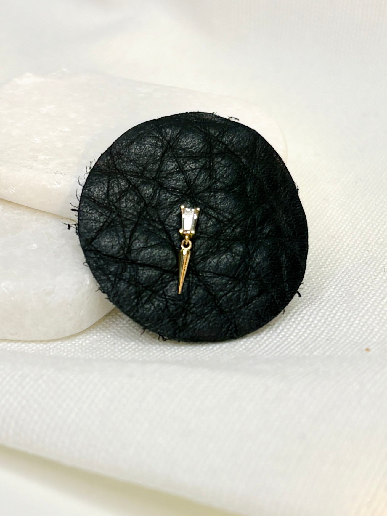 Peyton White Sapphire Piercing Earring {14kt}