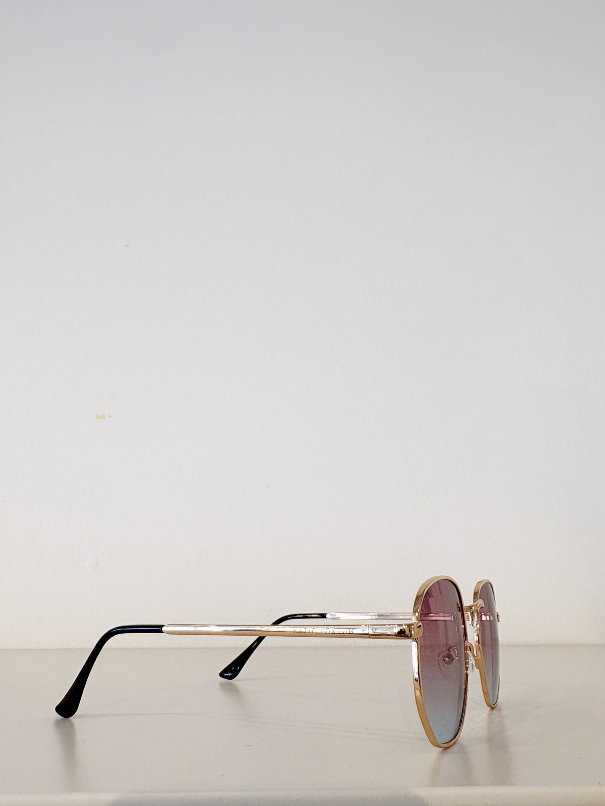 Cali Round Sunglasses {Gold}