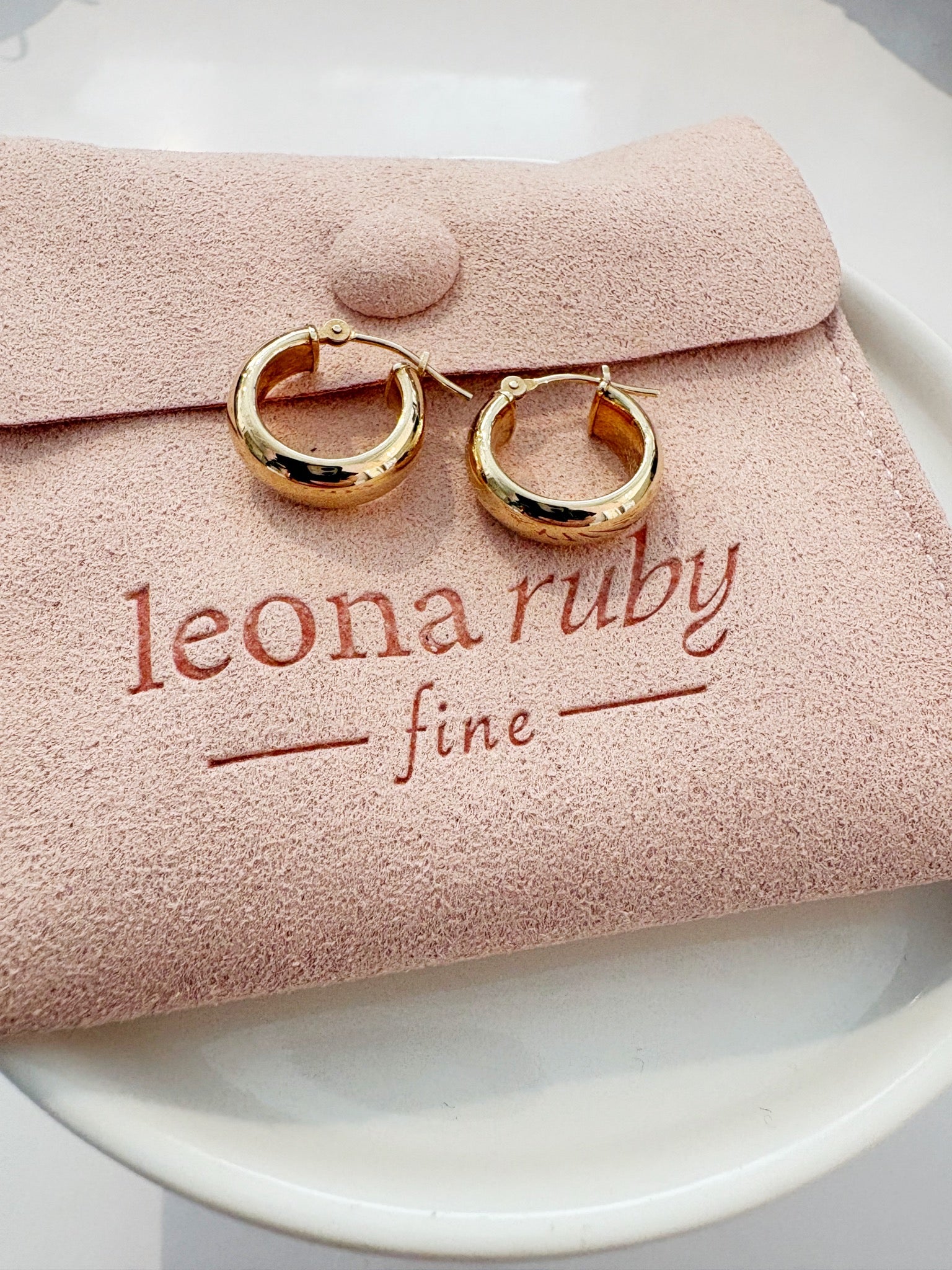 15mm Tube Saddleback Hoop Earrings {14kt/Estate}