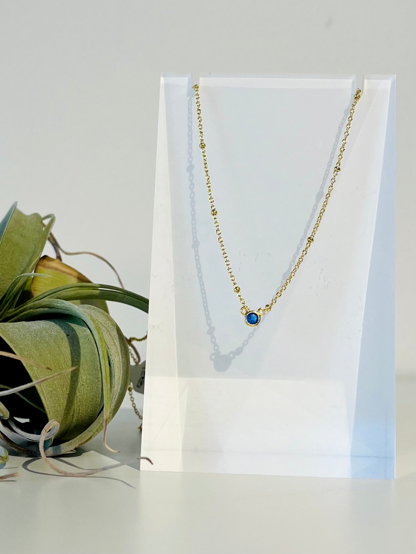 Dot Necklace {Gold}