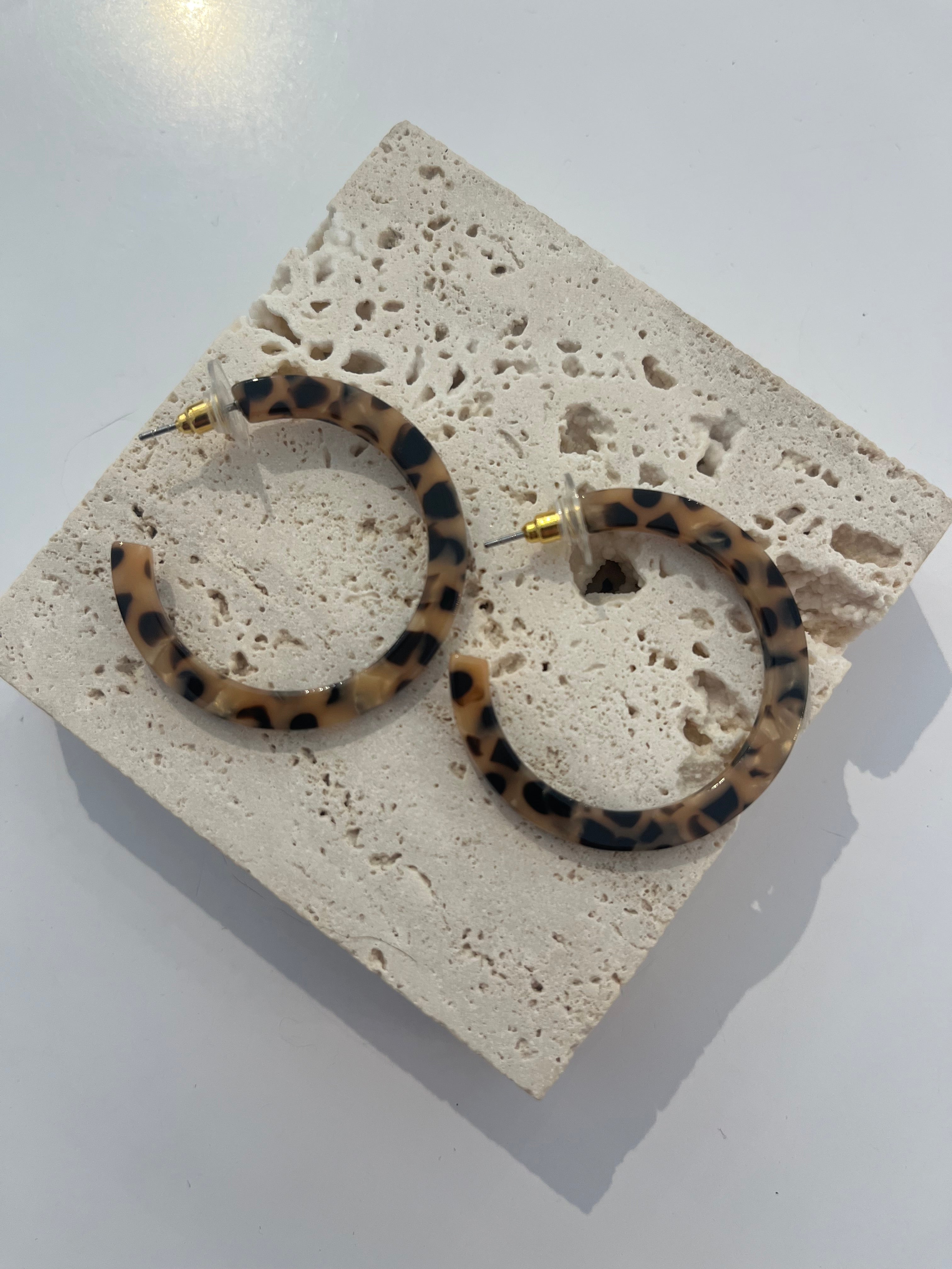 1.5" Acrylic Post Hoops {Leopard}