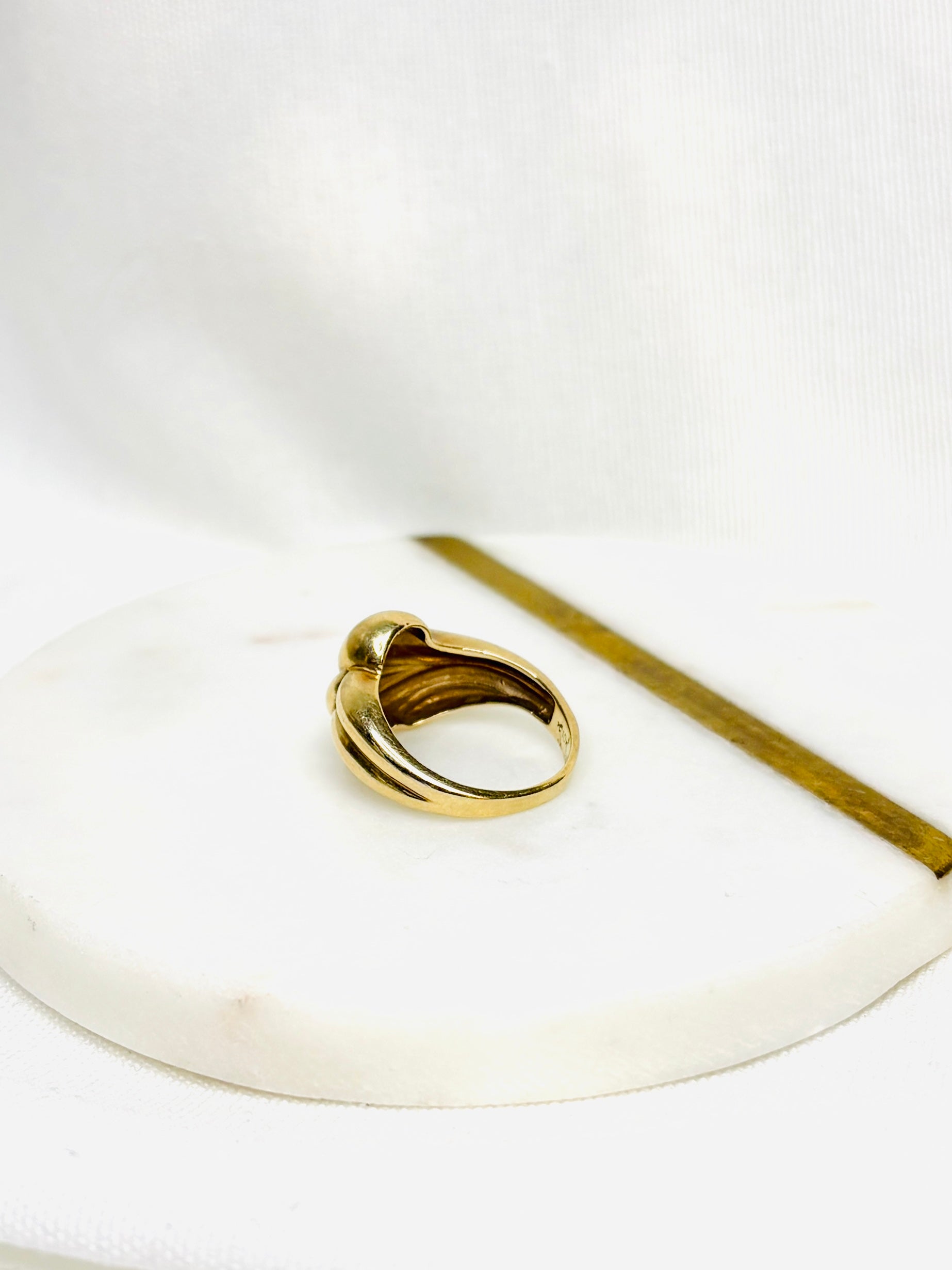 Chunky Wave Ring {10kt/Estate}