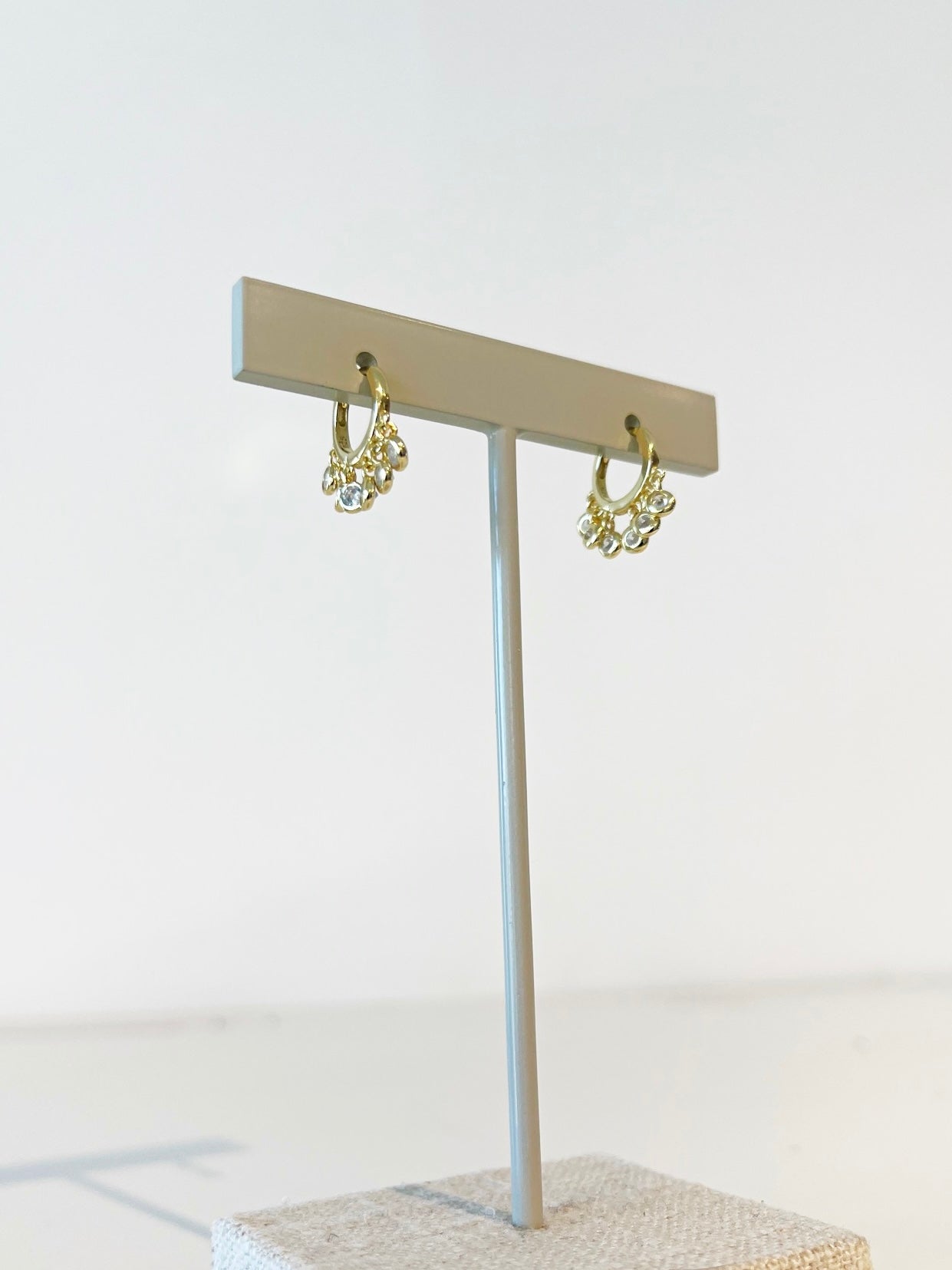 Florence Shaker Huggie Earrings {Gold}