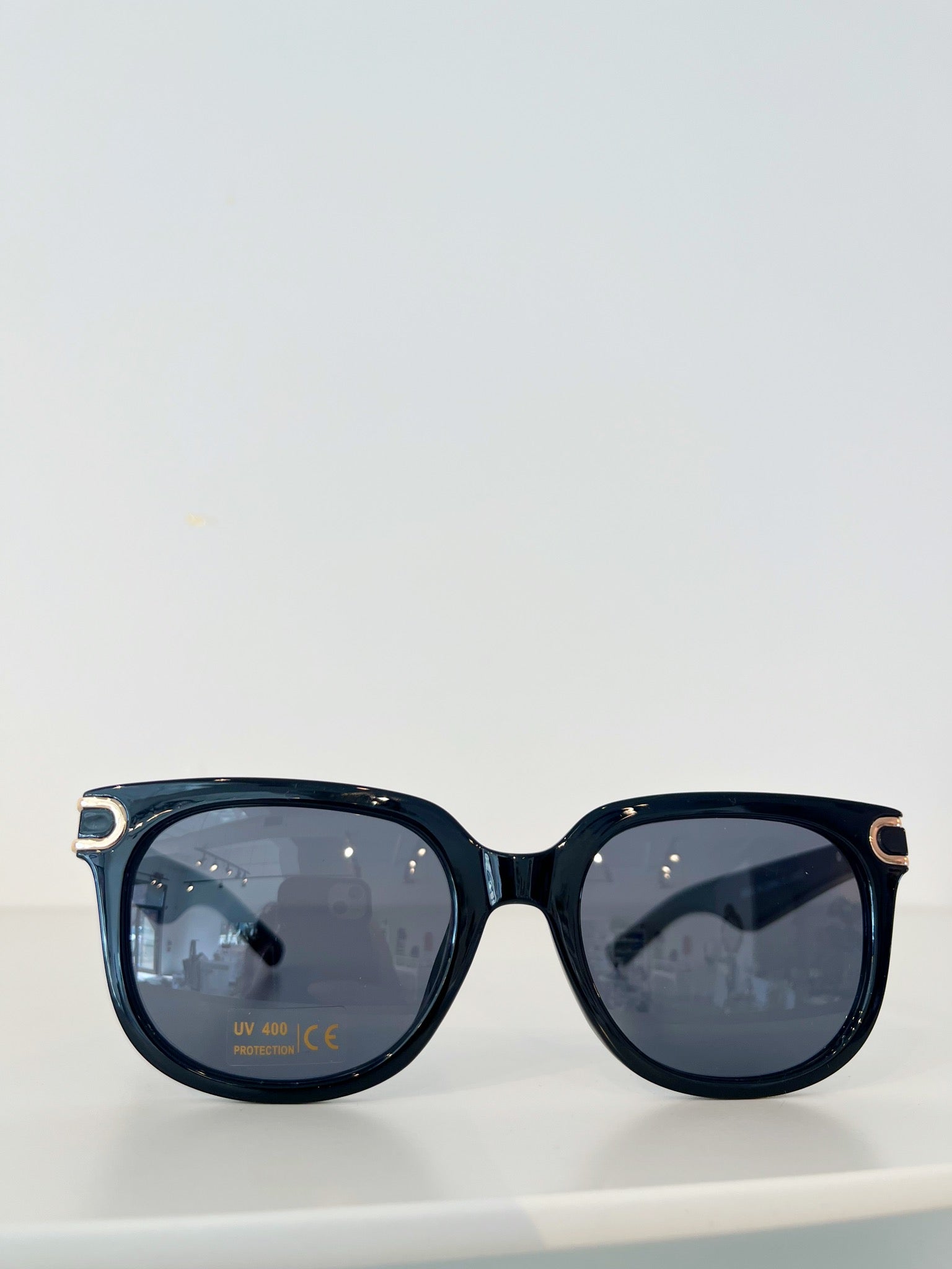 Manhattan Sunglasses {Black}