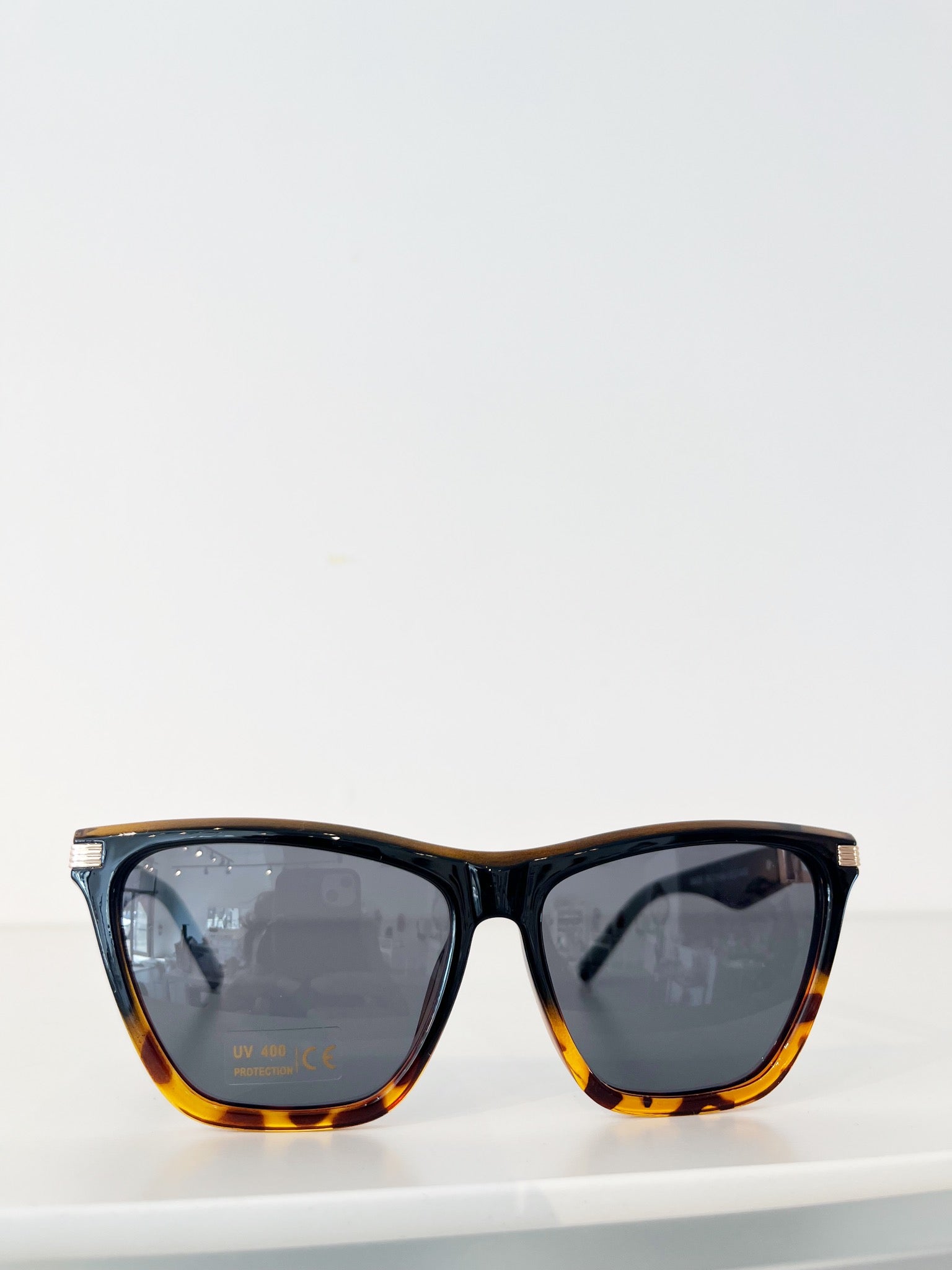 Marbella Sunglasses {Black Tortoise Gradient}