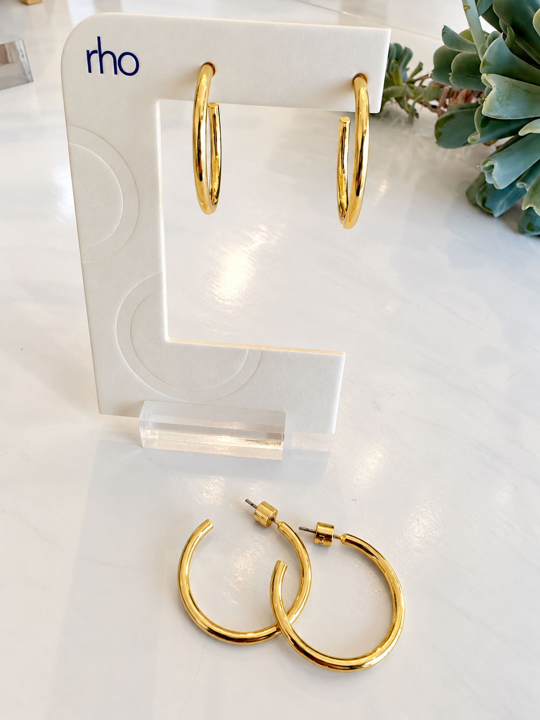 Small Thin Hoop Earrings {Gold}