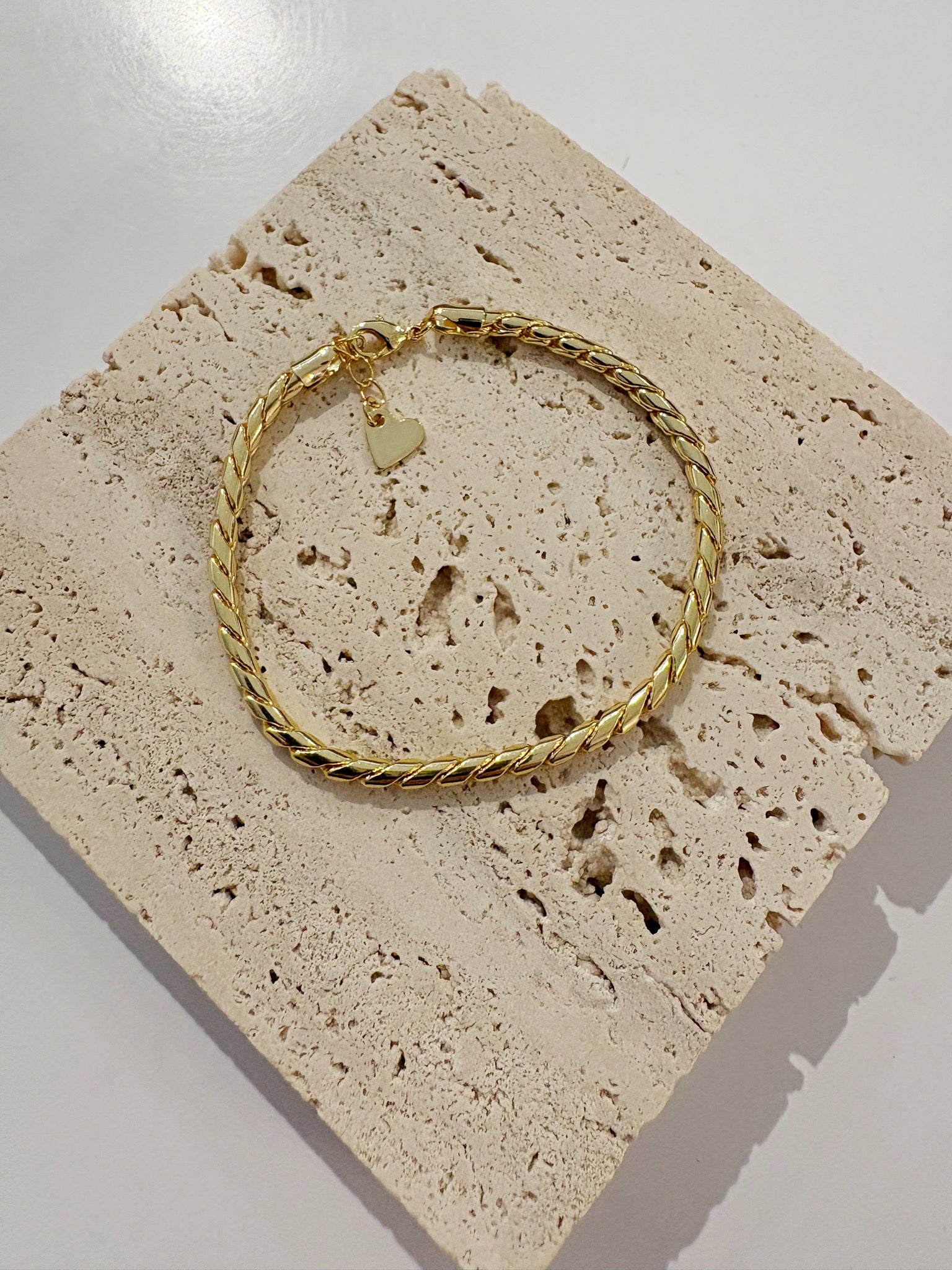 Chunky Twist Bracelet {Gold}