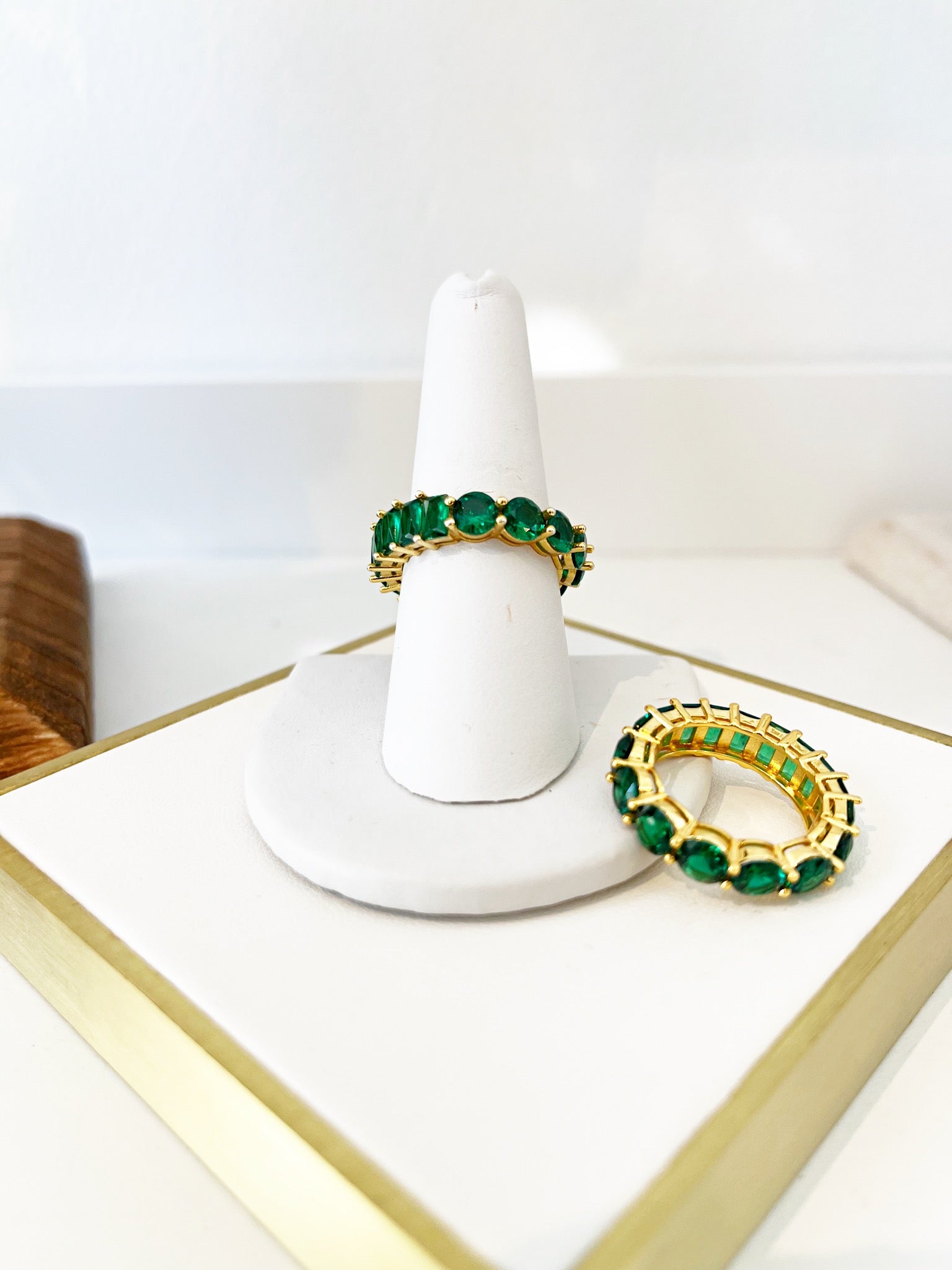 Sparkle Statement Eternity Ring {Green}