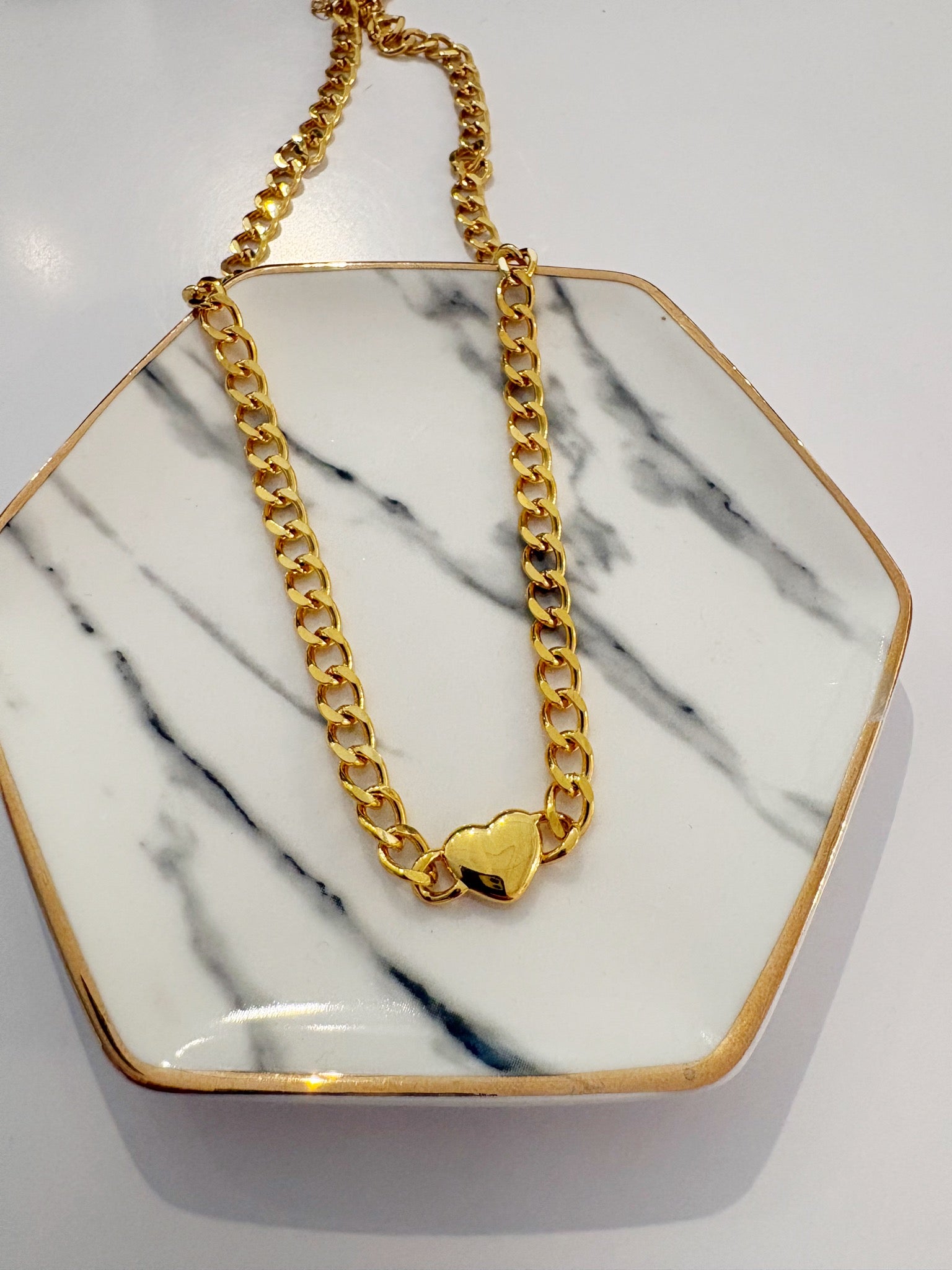 Allure Heart Chain Necklace {Gold}