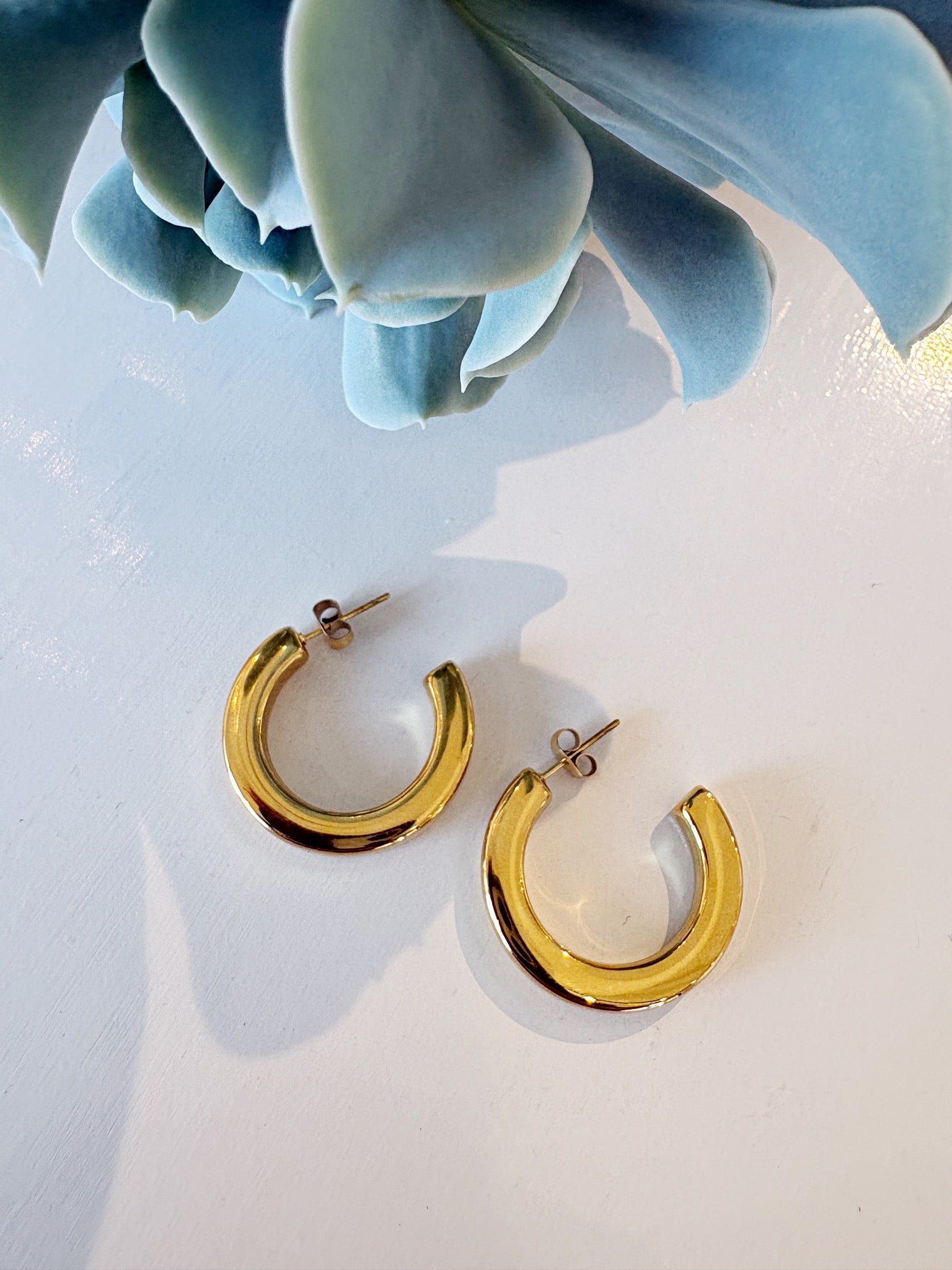 30mm Jane Hoop Earrings {Gold}