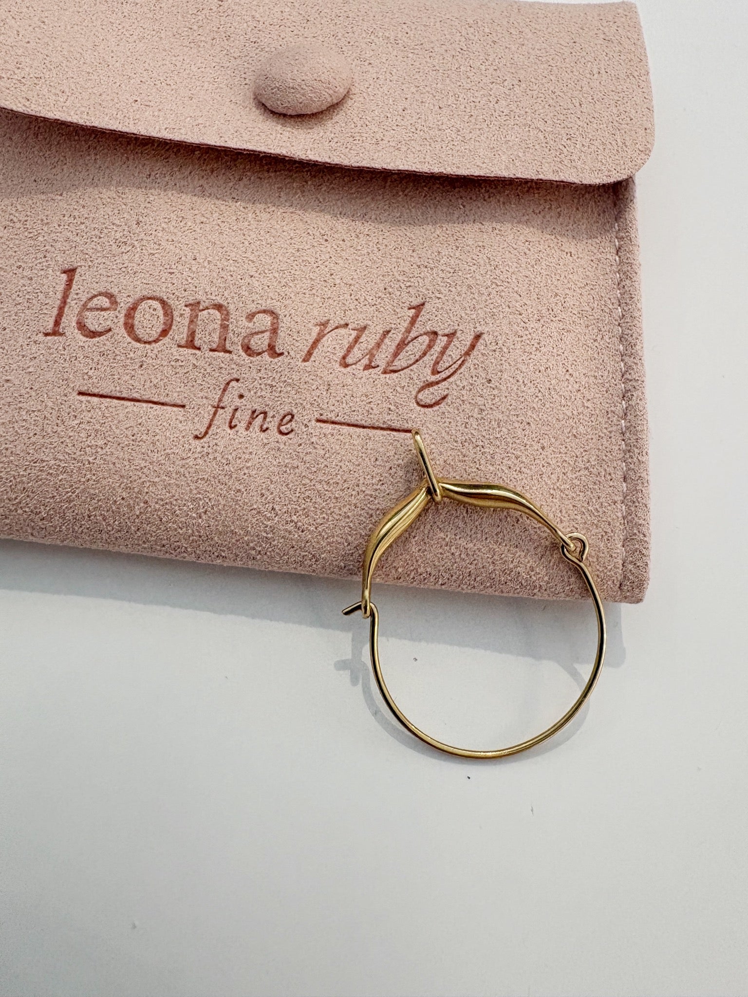 Charm Holder {14kt/Estate}