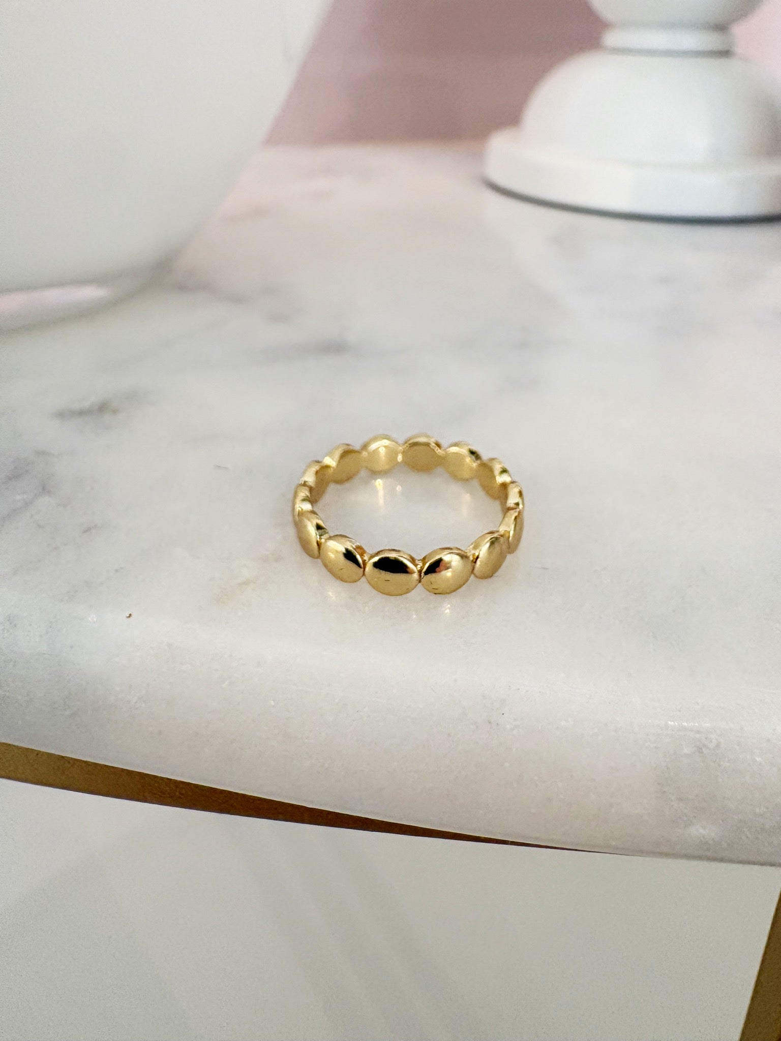 Dotted Eternity Band {Gold}