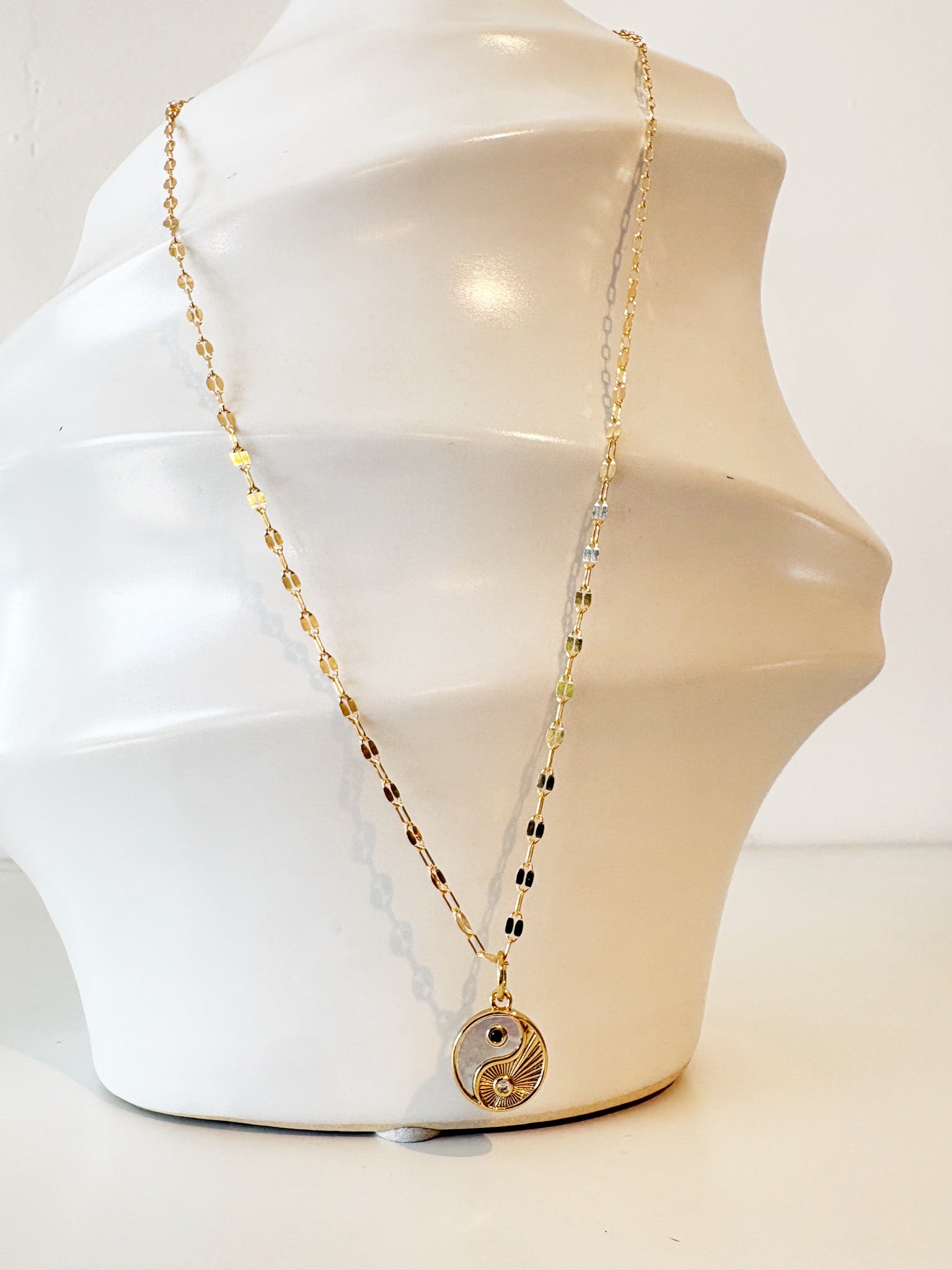 Ava Yin Yang Winnie Sparkle Chain {Gold}