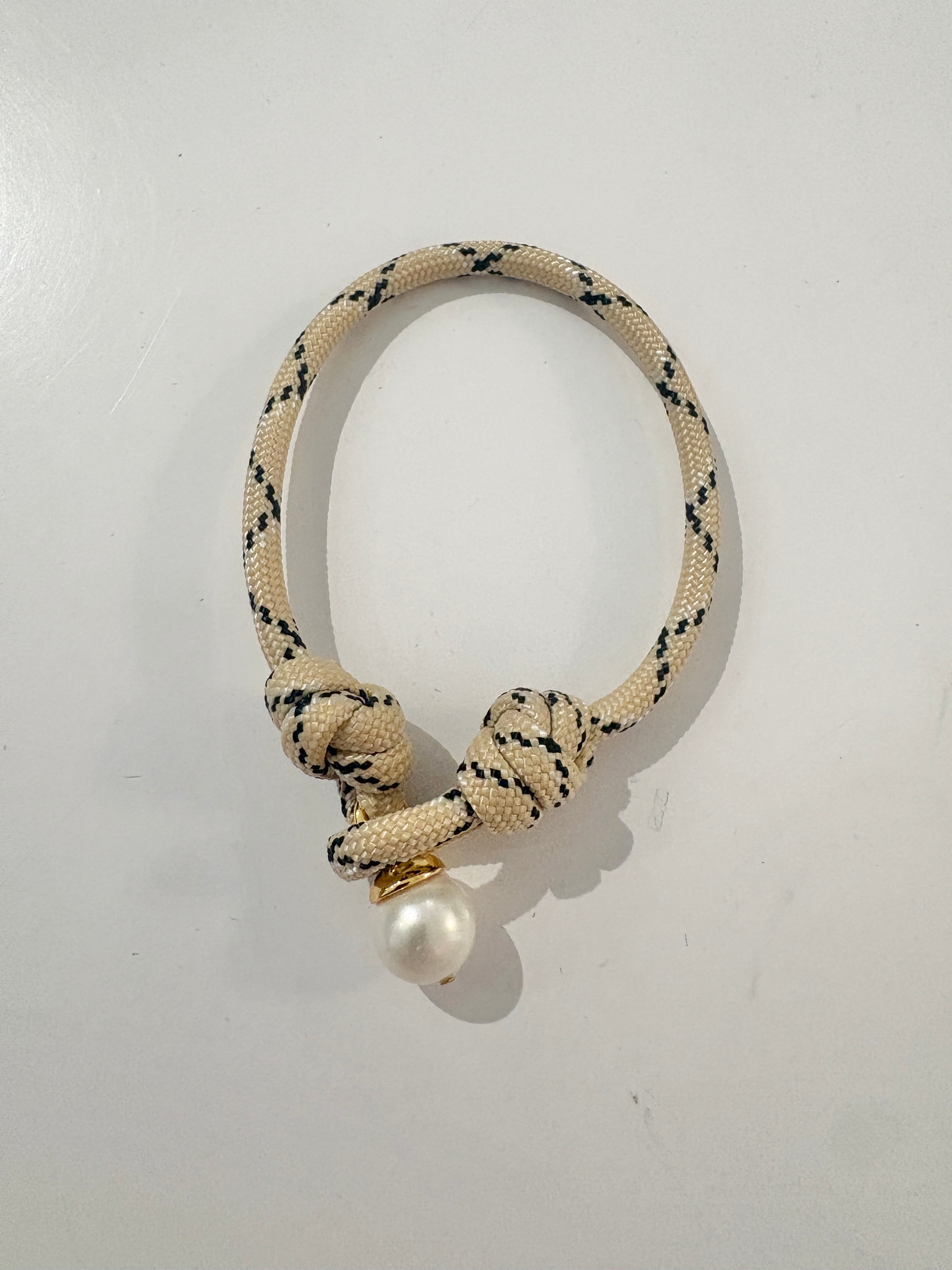 The Paracord + Pearl Bracelet {Butter/Pepper}