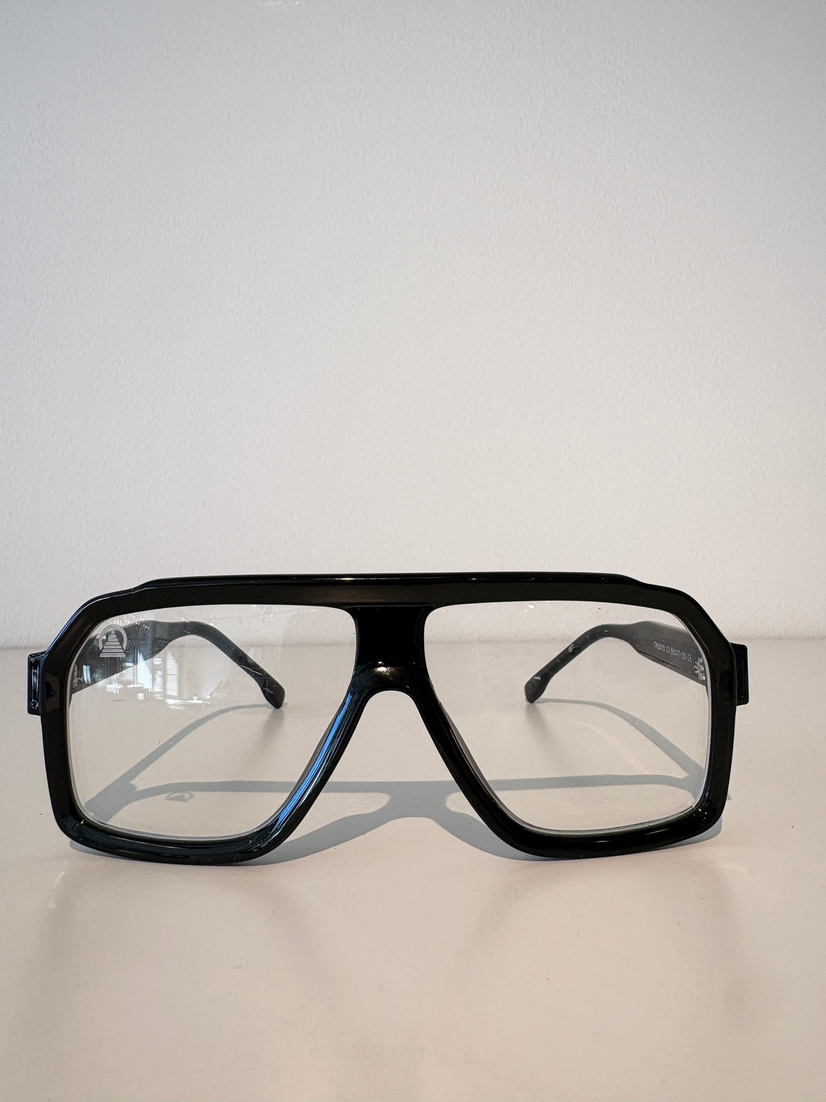 Sebastian Cho Bold Aviator {Black/Clear}