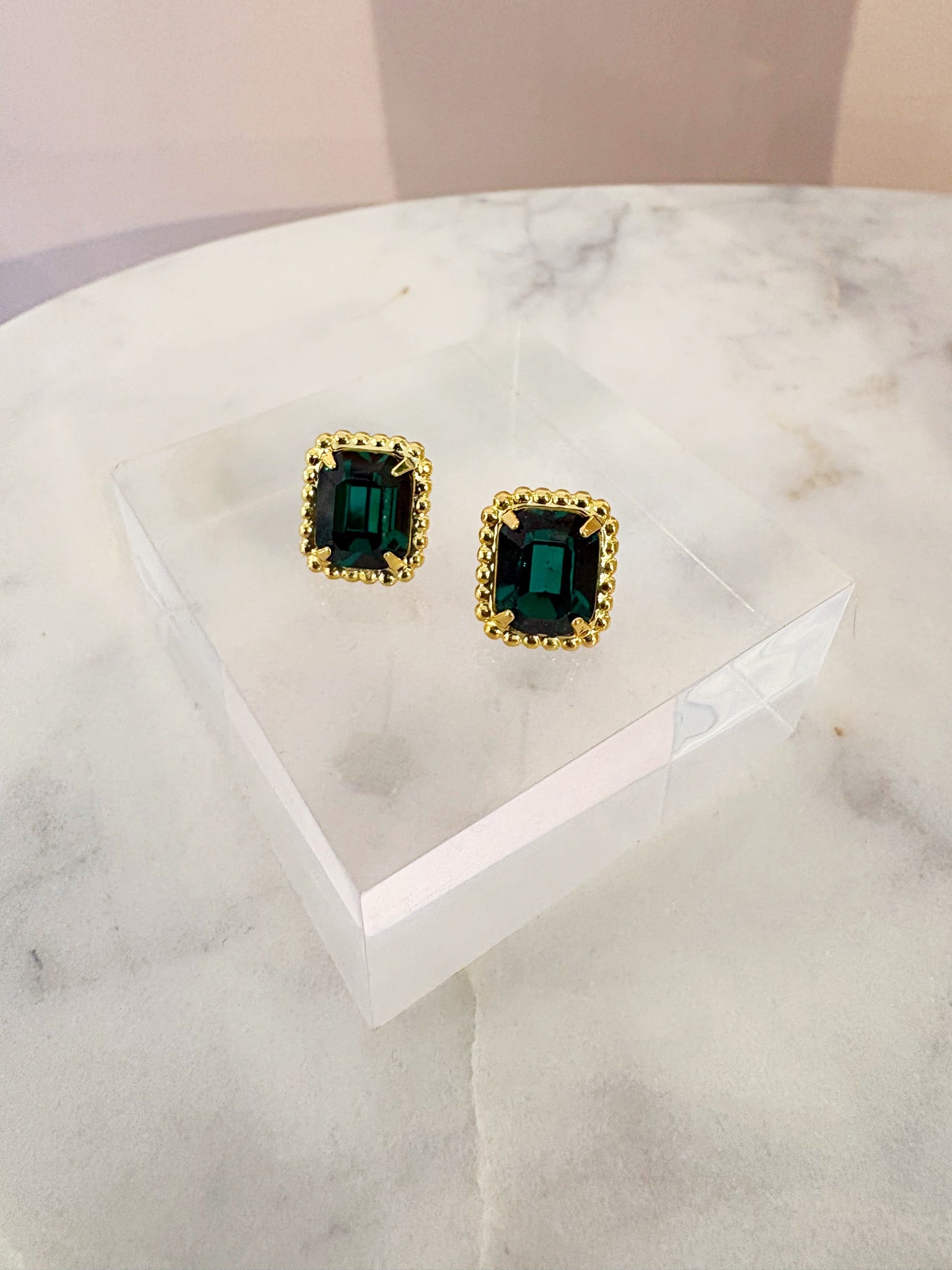 Octavia Scalloped Stud Earrings {Gold/Emerald}