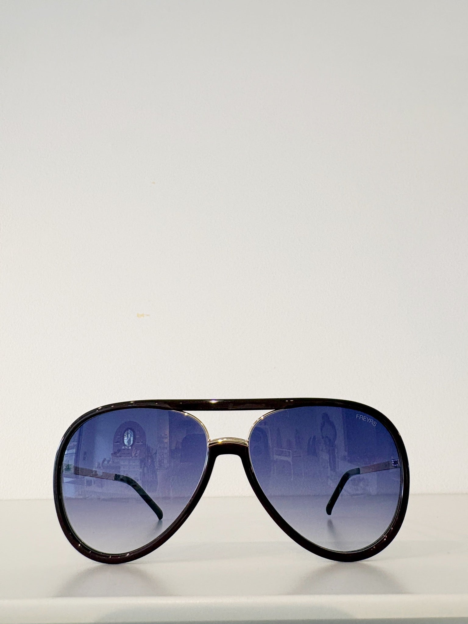 Shay Unisex Aviator Sunglasses {Burgundy}