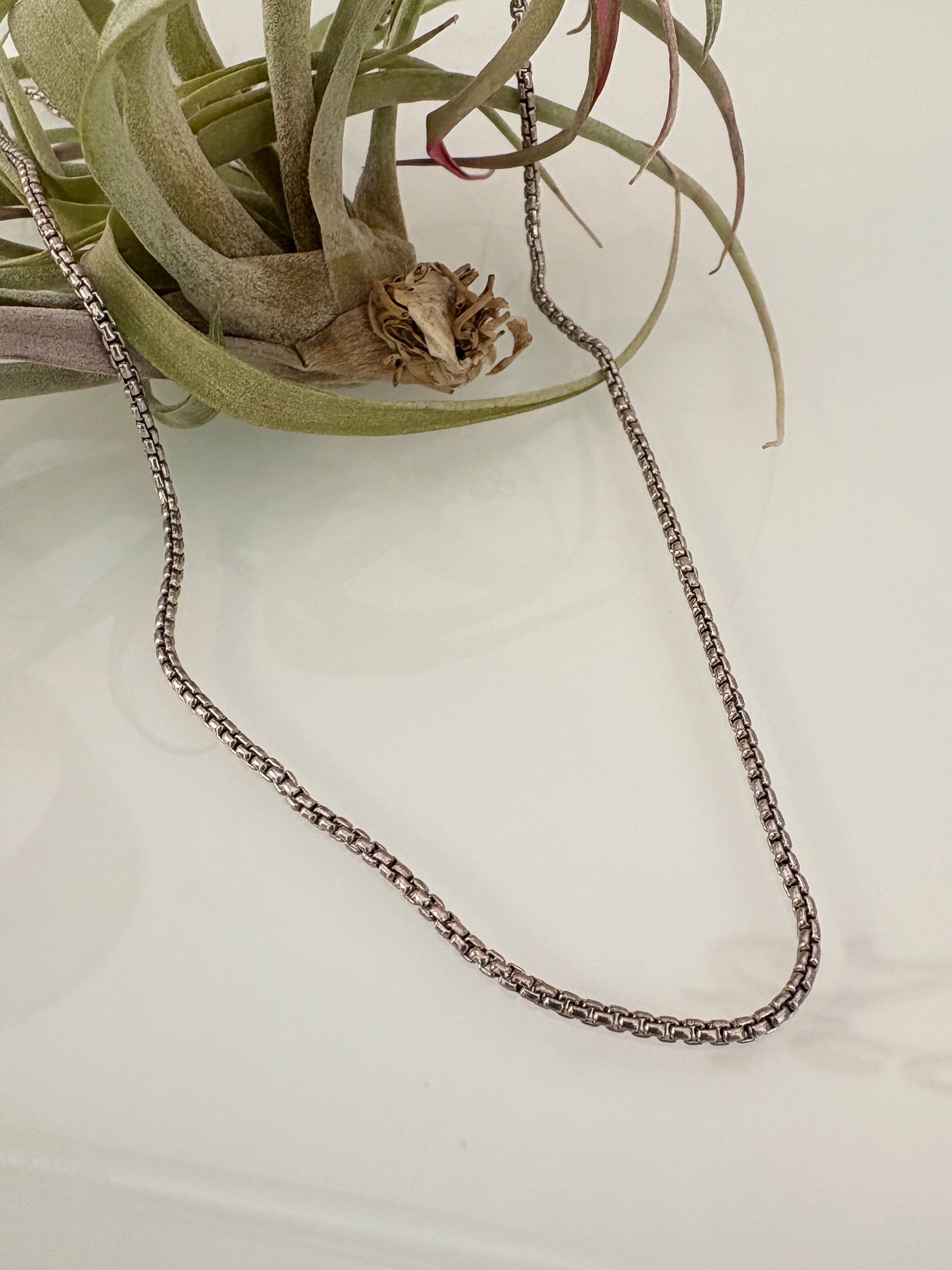 Rounded Box Chain Necklace {Silver/Estate}