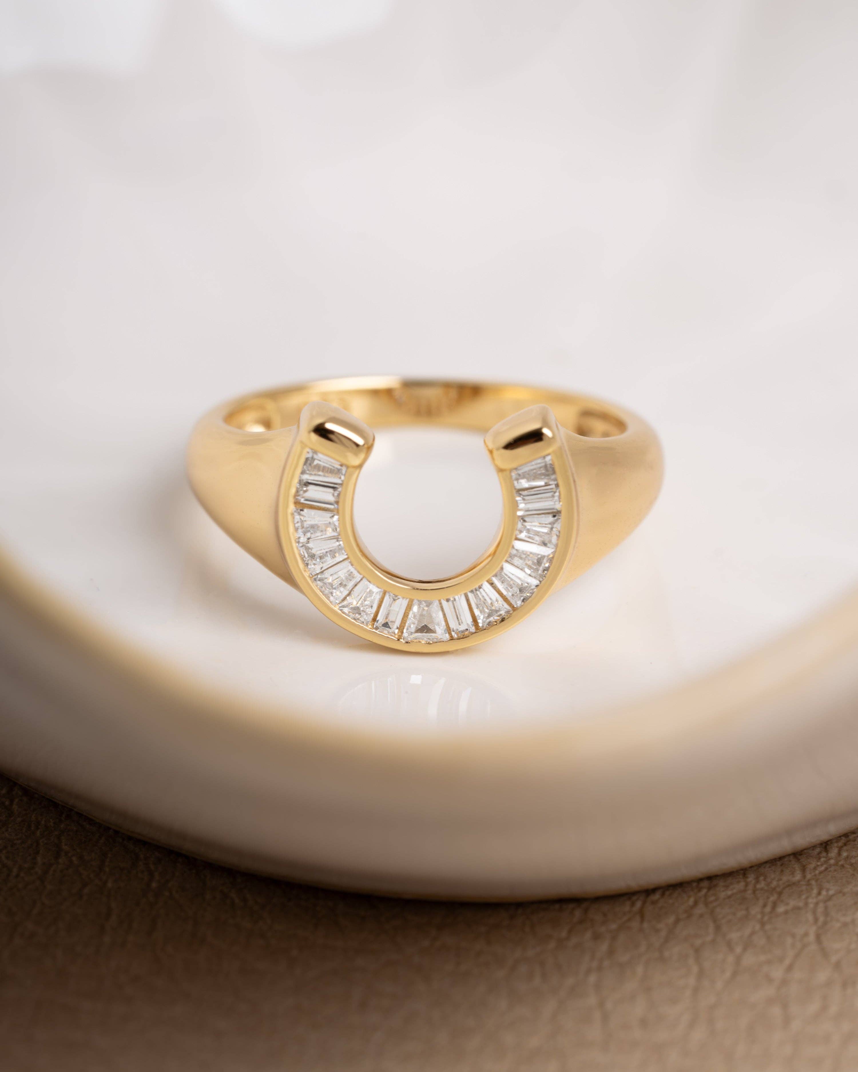 Horseshoe Ring {Gold}