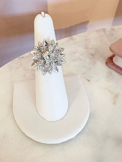 Diamond Flower Ring {Estate/14kt}