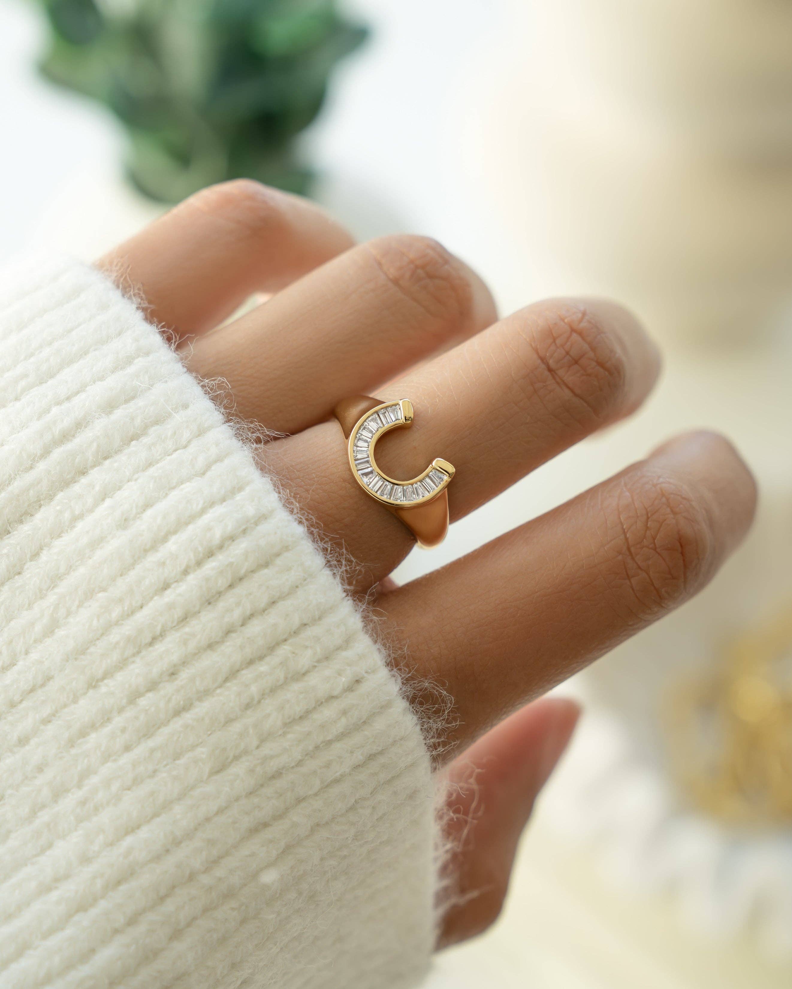 Horseshoe Ring {Gold}