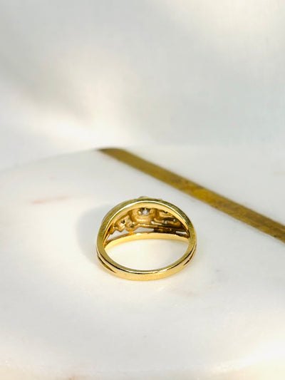 Diamond Swirl Ring {14kt/Estate}