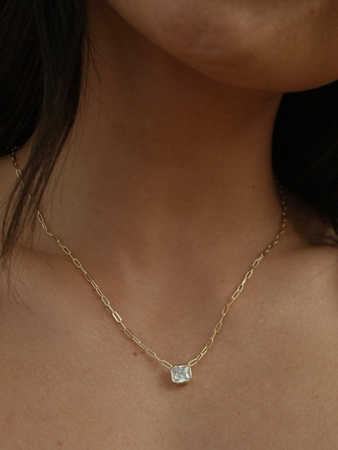 Dakota Pendant Necklace {Gold}