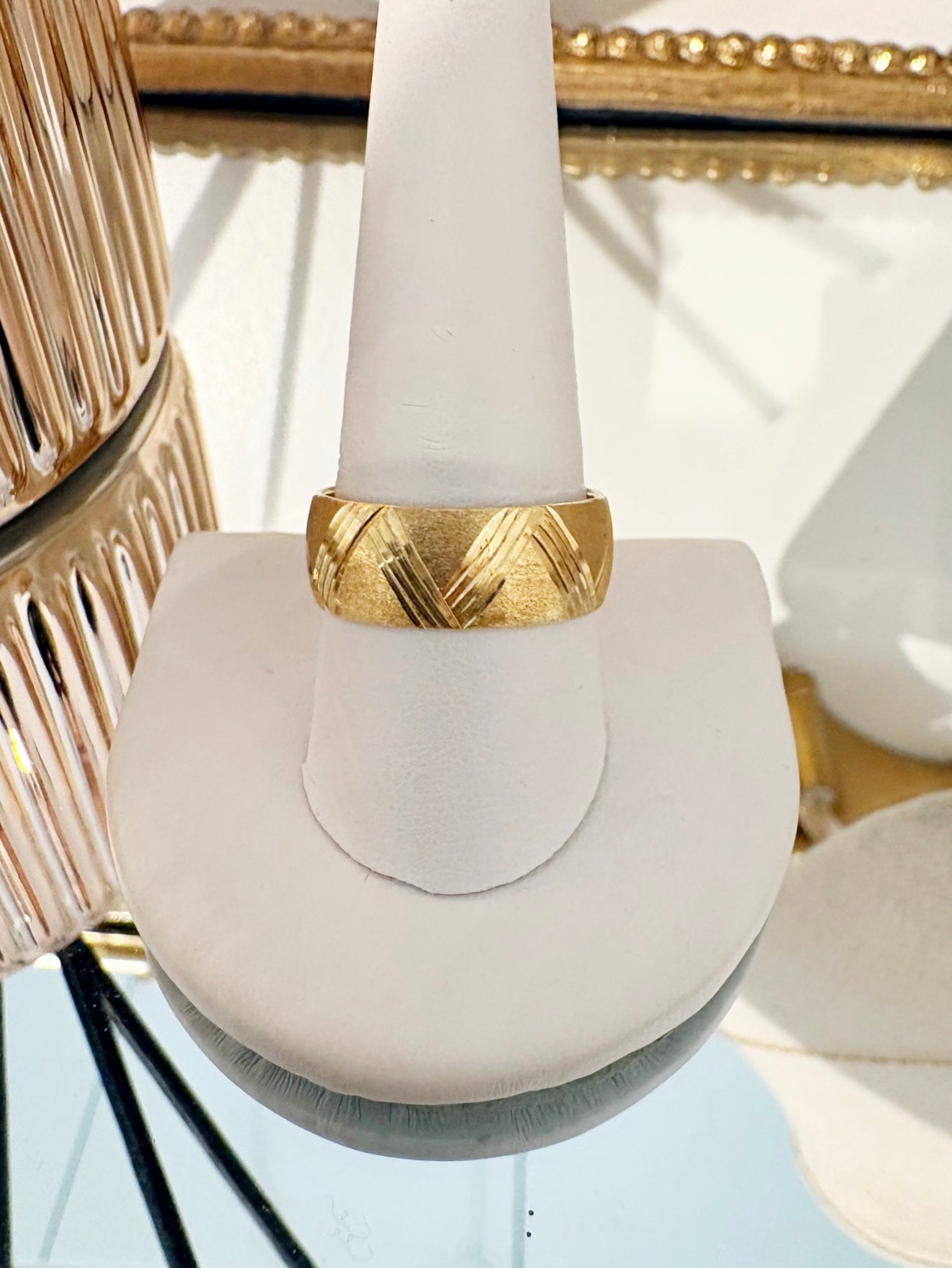 Zig Zag Band Ring {14kt/Estate}