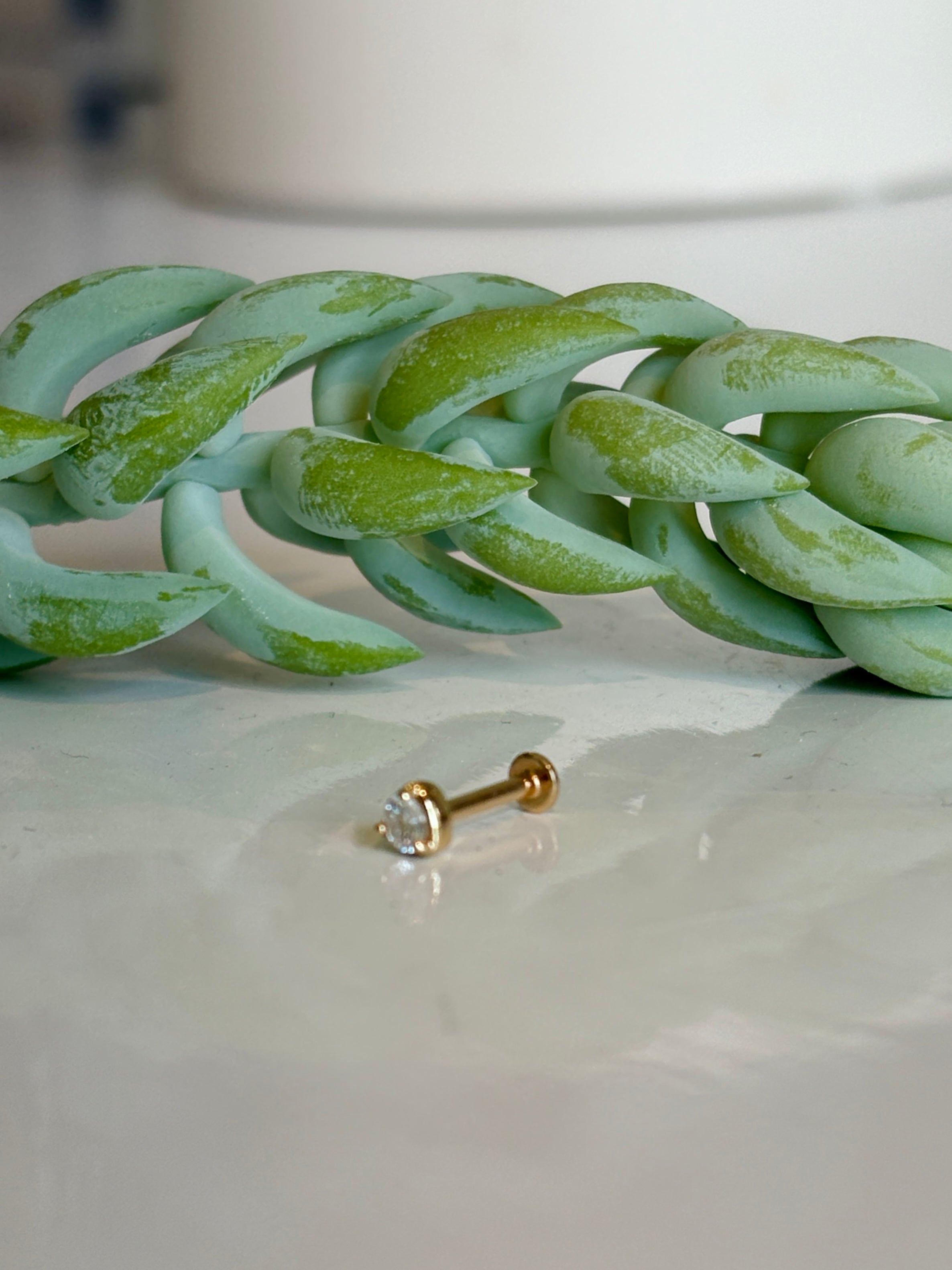 Seraphina Solitaire Flatback Earring {14kt}