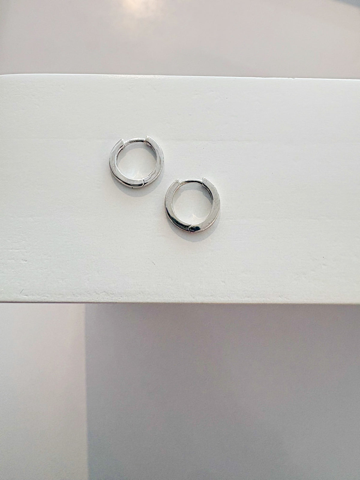 10mm Classic Huggie Hoop {Silver}