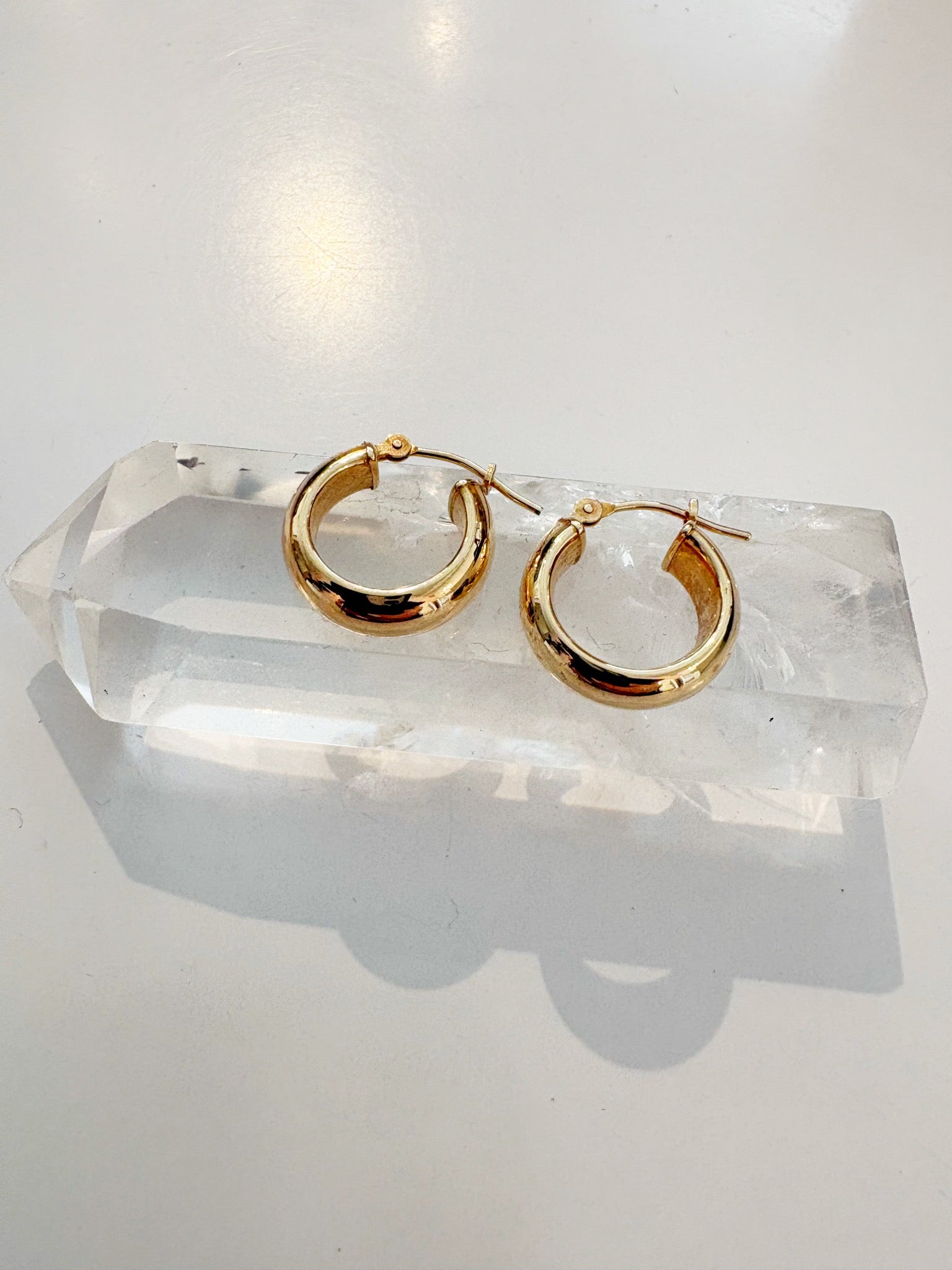 15mm Tube Saddleback Hoop Earrings {14kt/Estate}