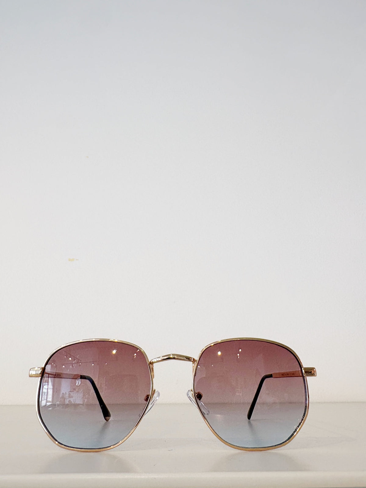 Cali Round Sunglasses {Gold}