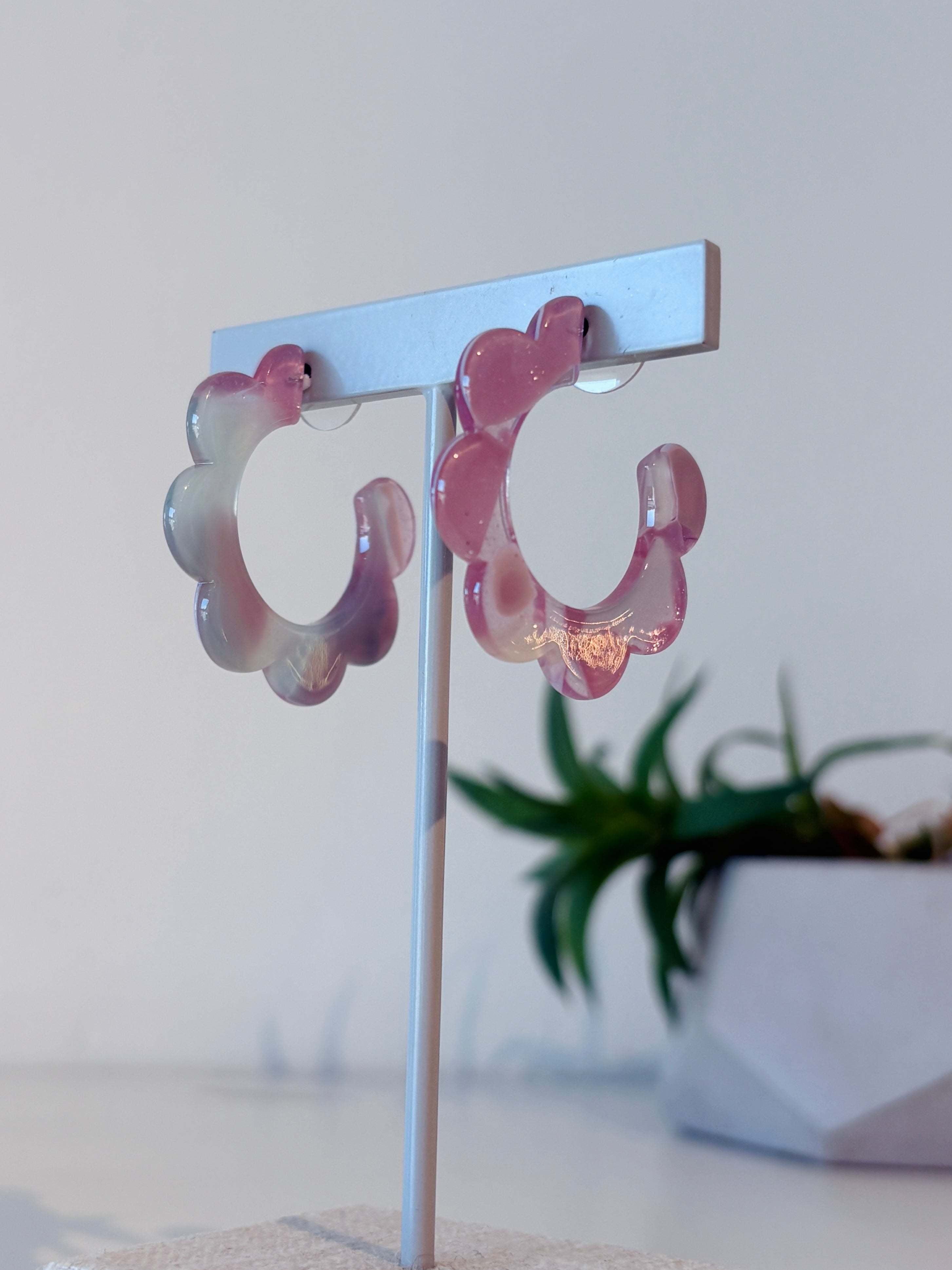 1.5" Acrylic Flower Hoop Earrings {Lavender}