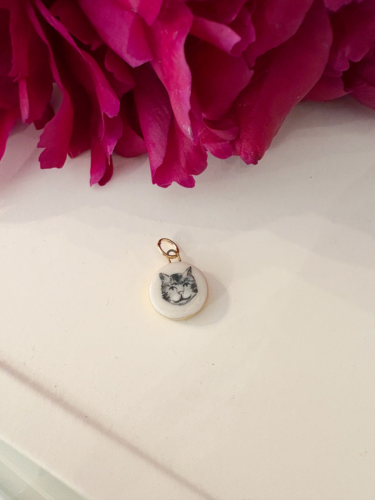 Cat Porcelain Charm {Gold}