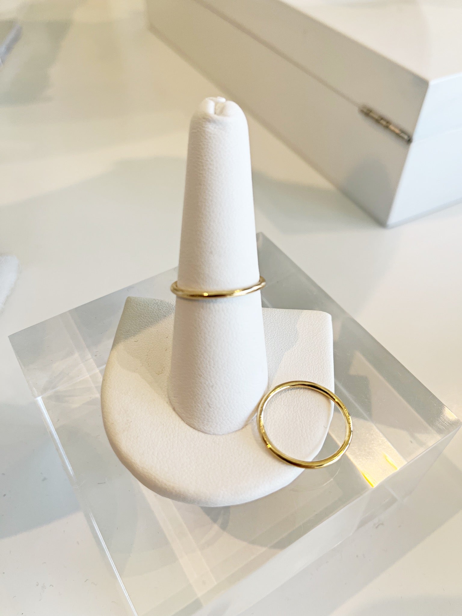 Rolled Ring 1.5mm {Gold}