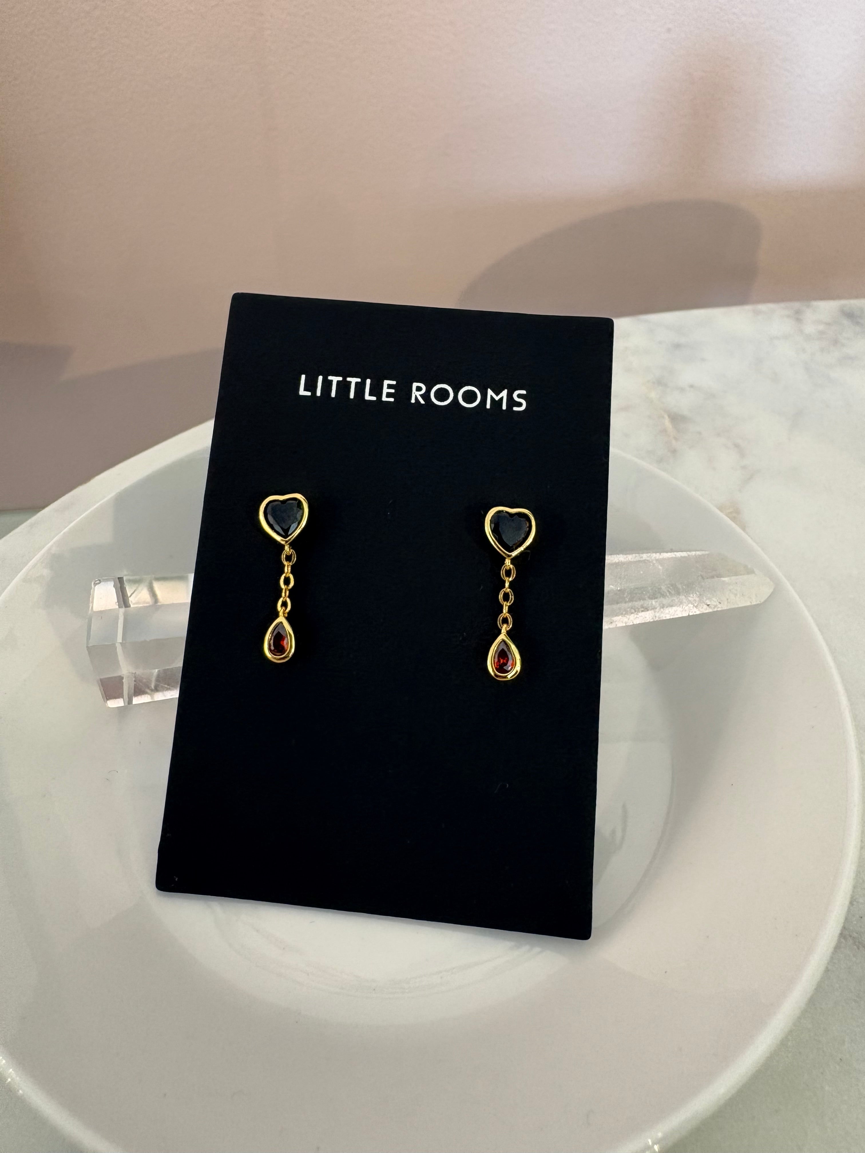 Nyx Dangle Earrings {Gold}