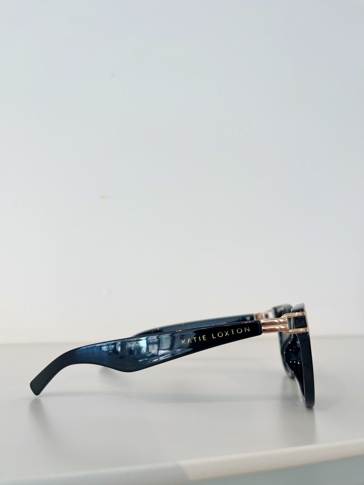 Manhattan Sunglasses {Black}