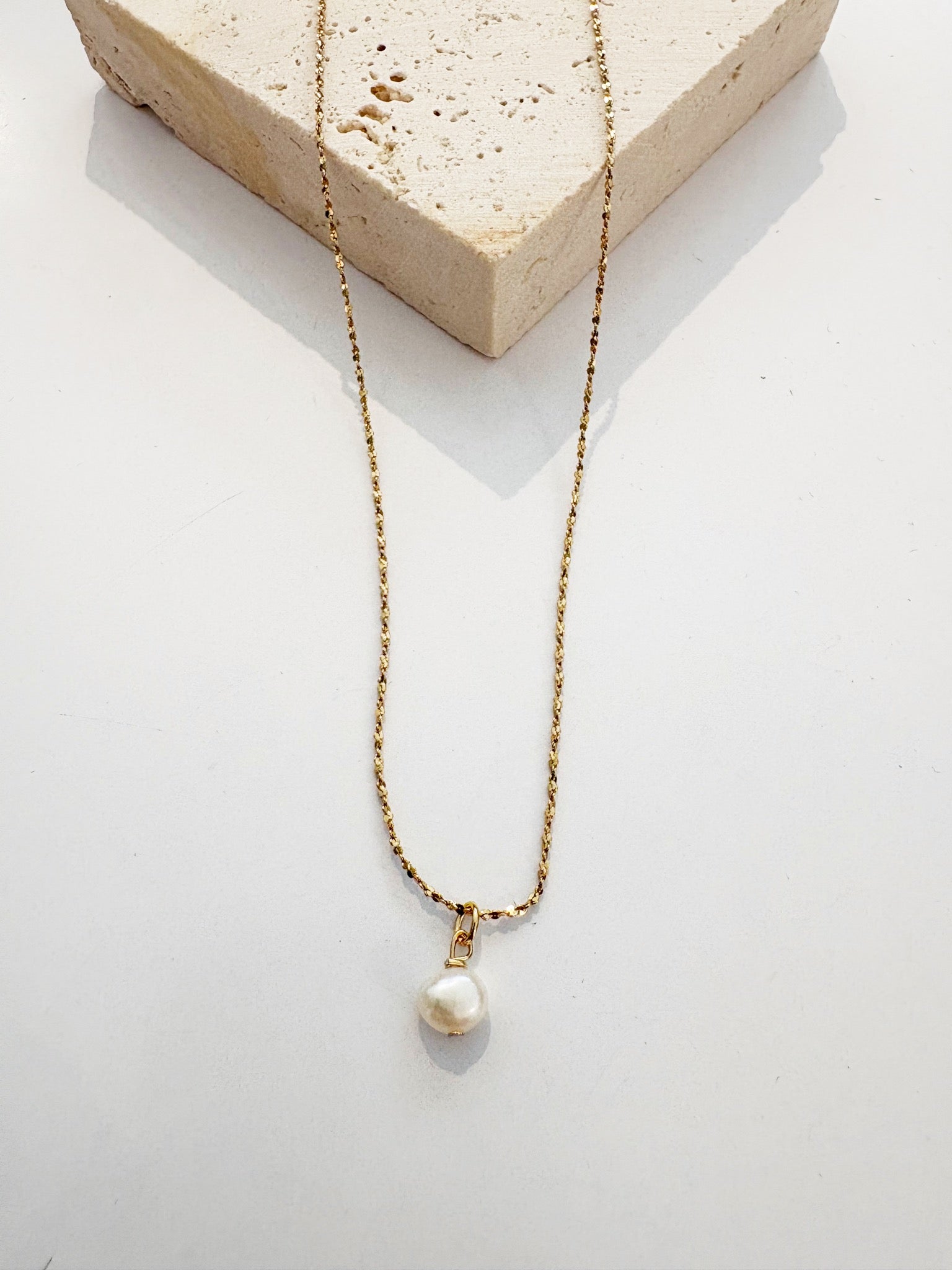 Pearl Sparkle Chain Necklace {Gold}