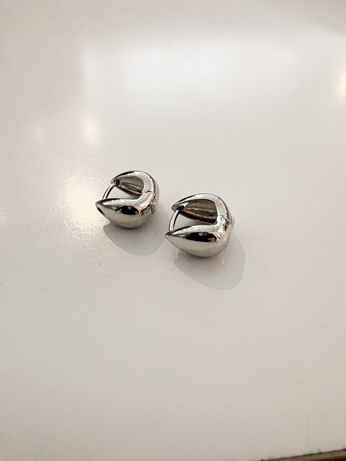16mm Teardrop Hoop Earring {Silver}