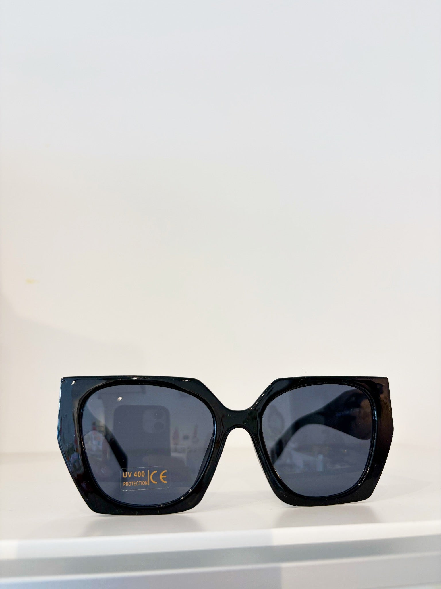 Corsica Sunglasses {Black}