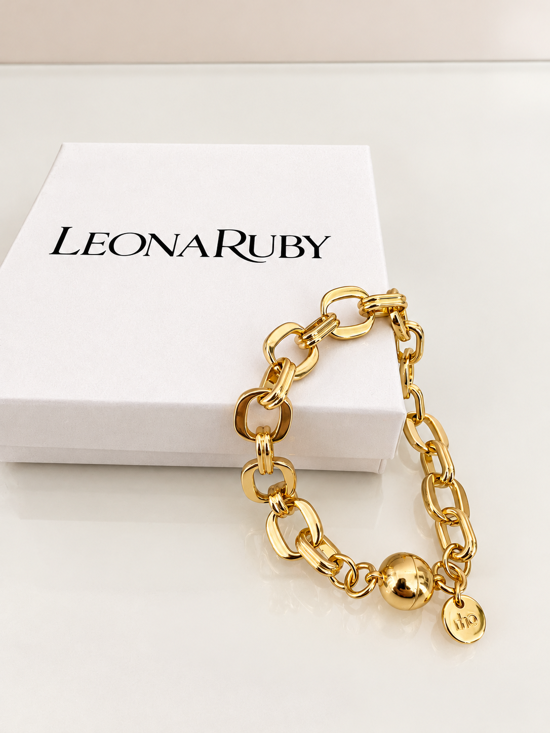 Square Link Magnetic Bracelet {Gold}