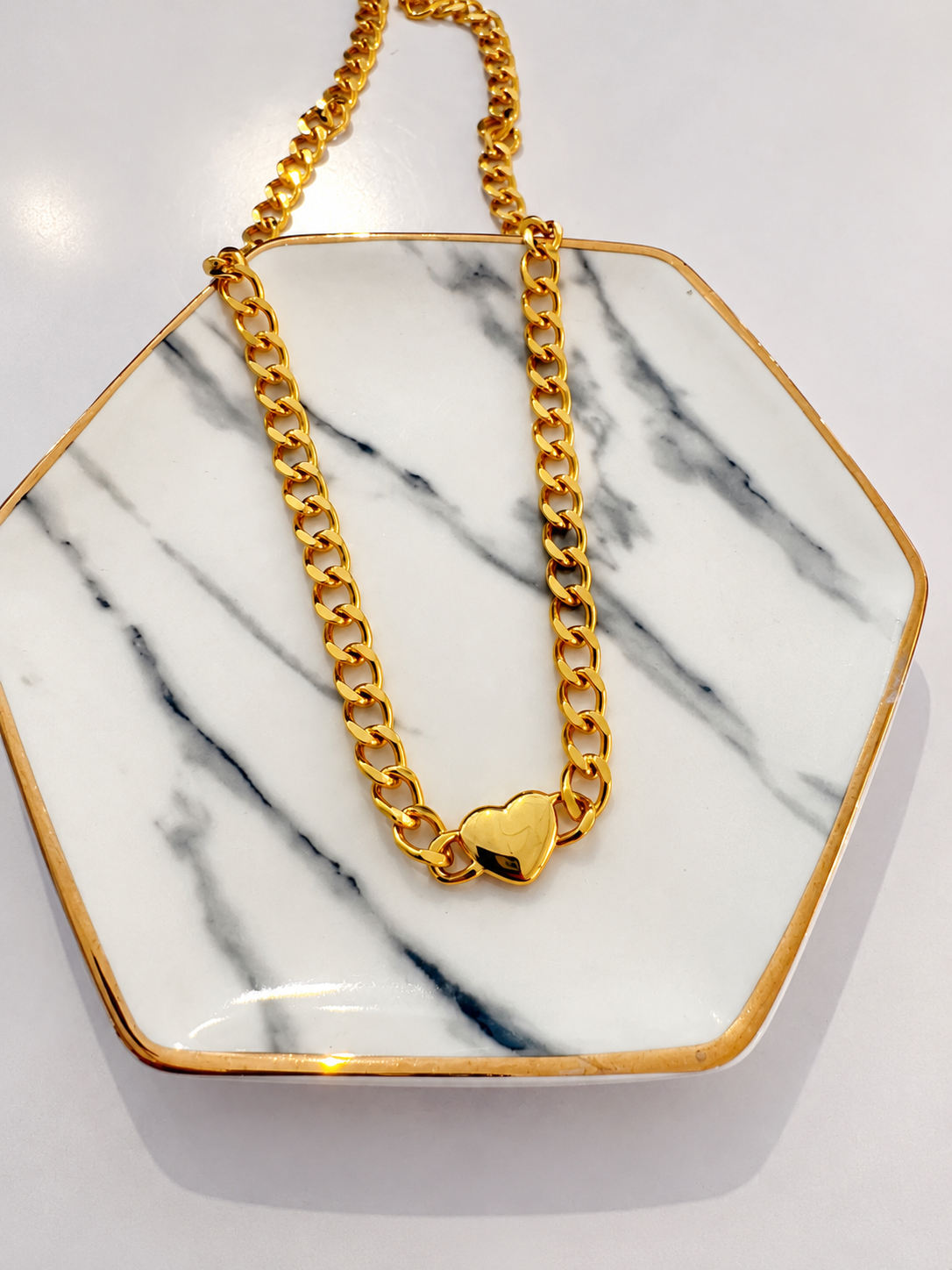 Allure Heart Chain Necklace {Gold}