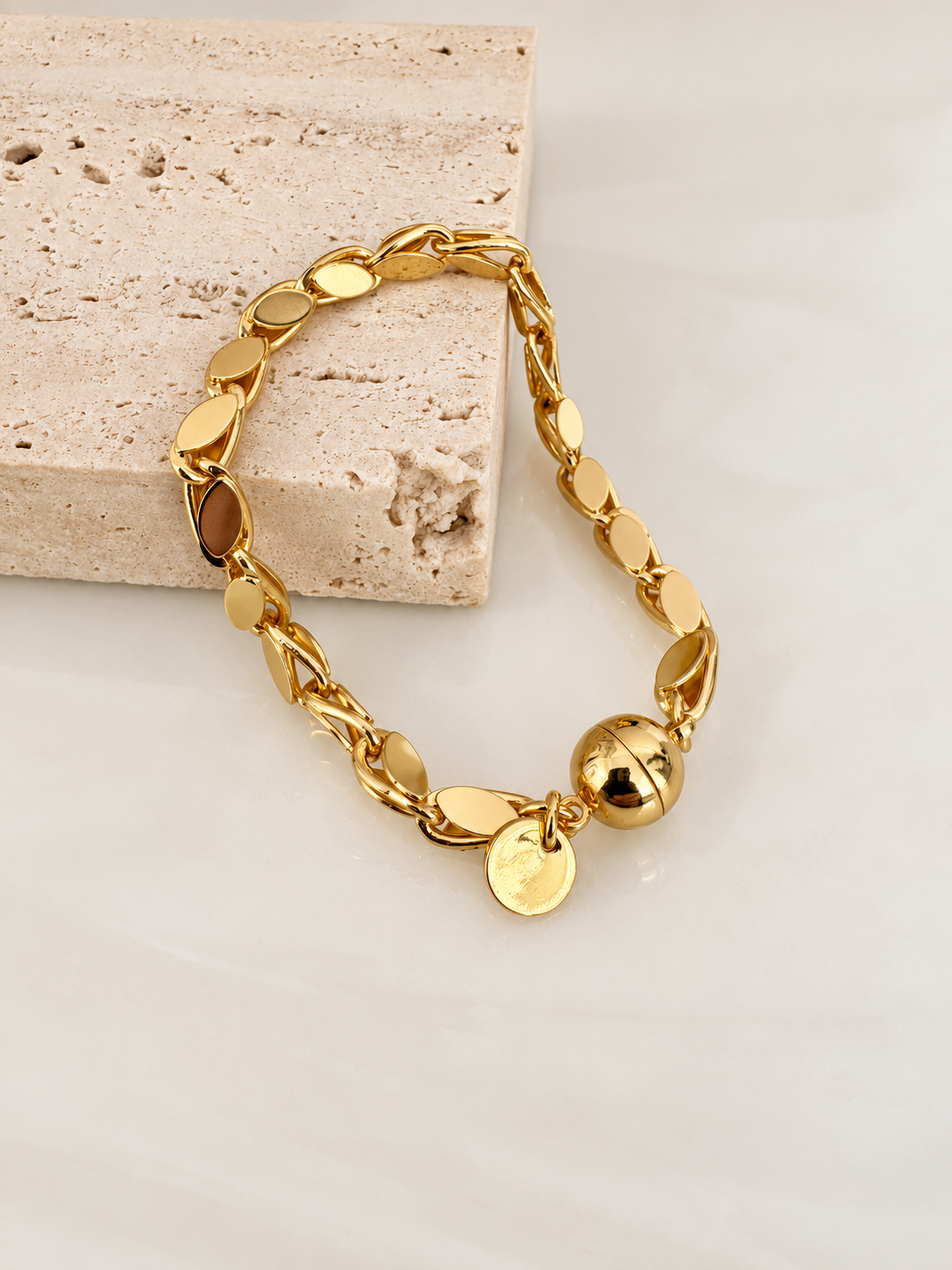 Leaf Link Magnet Bracelet {Gold}