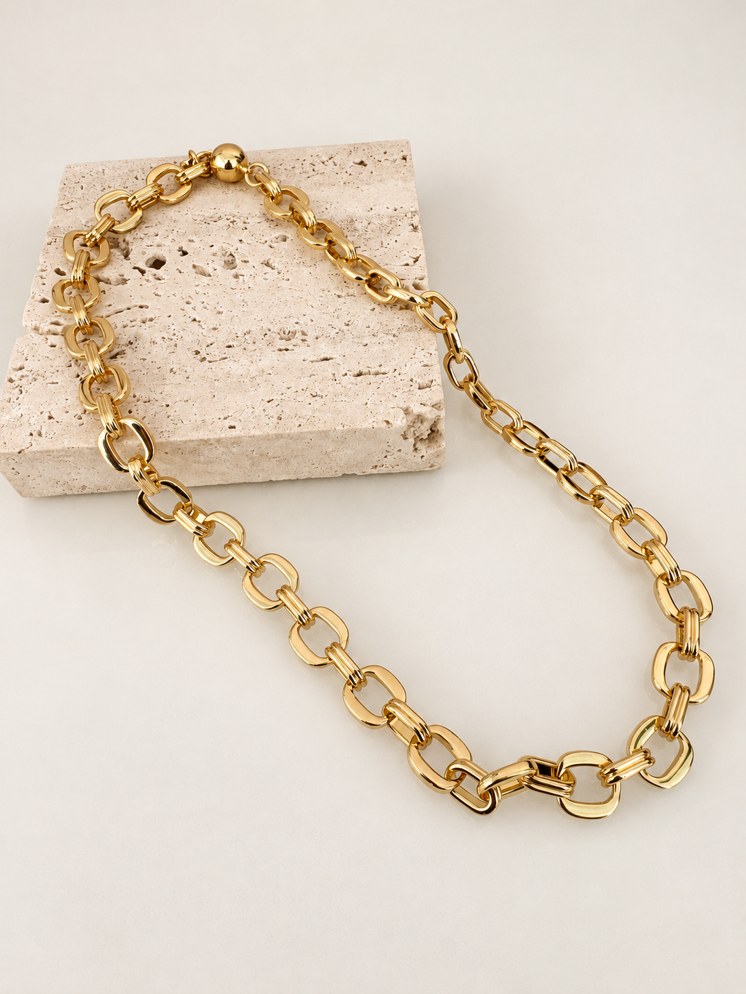 Square Link Magnet Necklace {Gold}