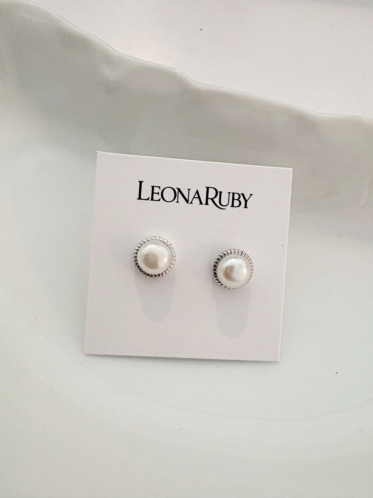 Pearl Inlay Stud Earrings {Silver}