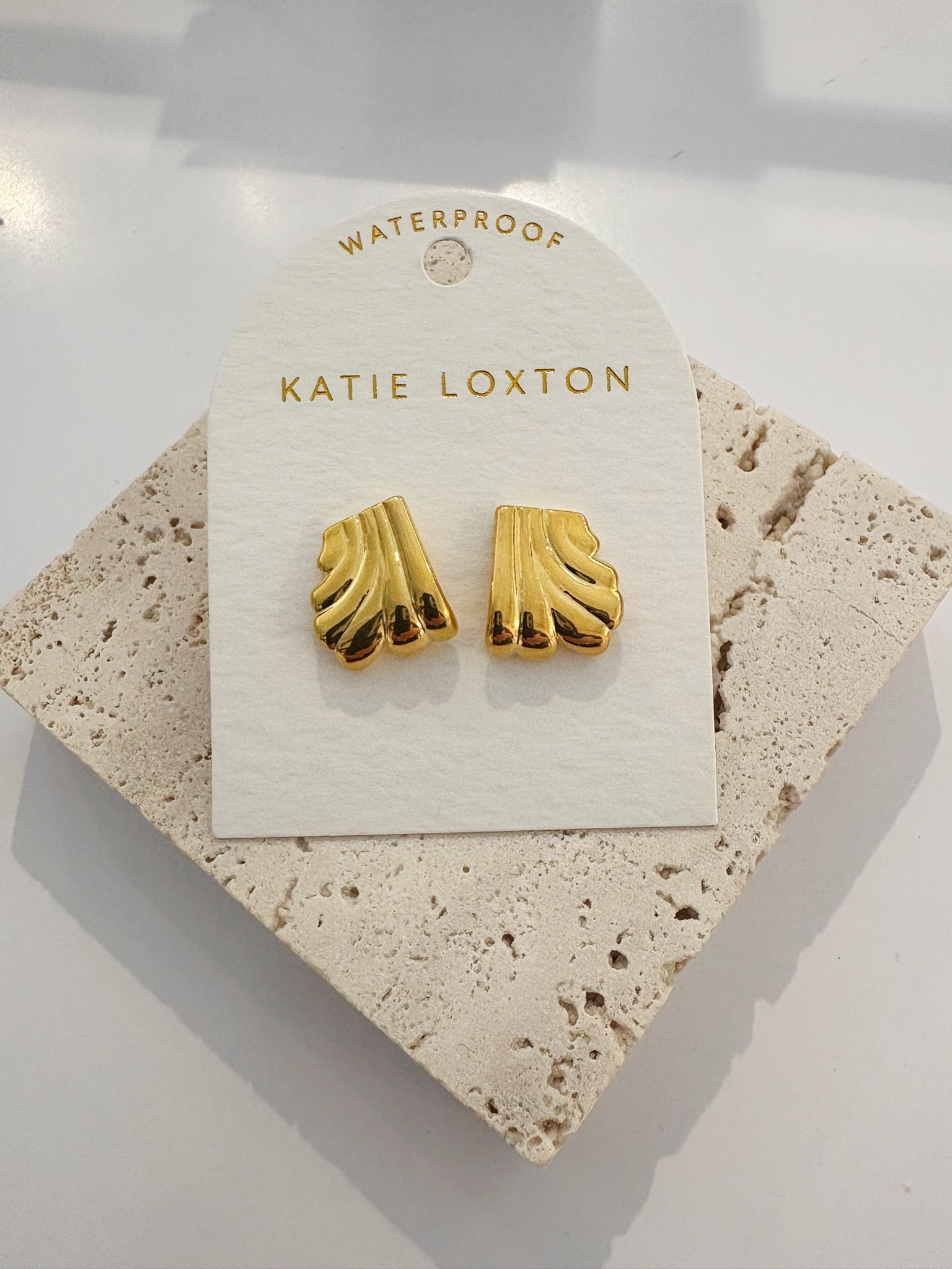 Era Oversized Post Earrings {Gold}