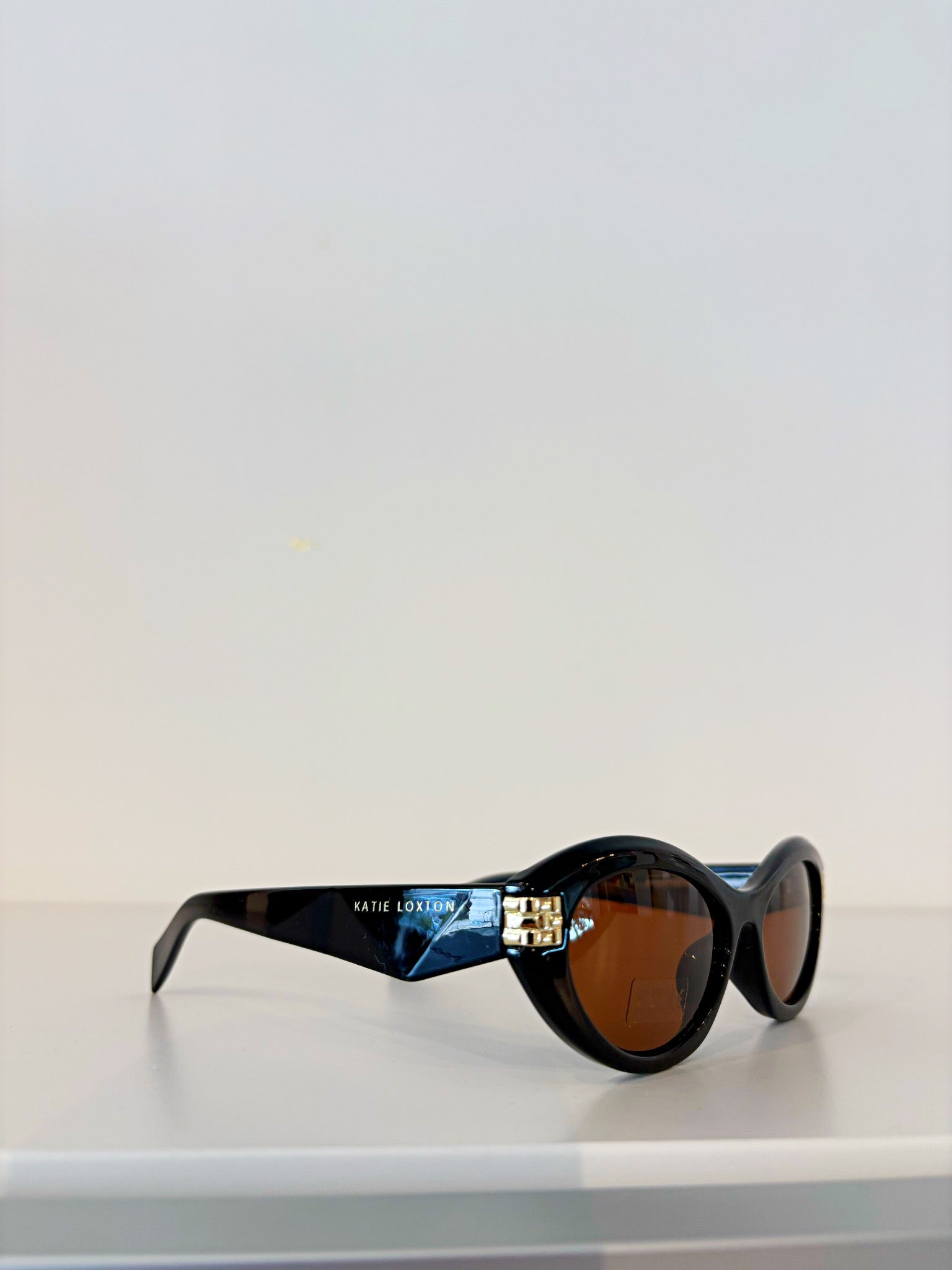 Bordeaux Slim Oval Sunglasses {Black}