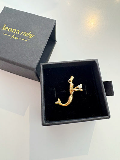 Mermaid & Diamond Pendant {Estate/14kt}