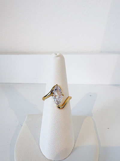Marquise Swirl Ring {Gold}