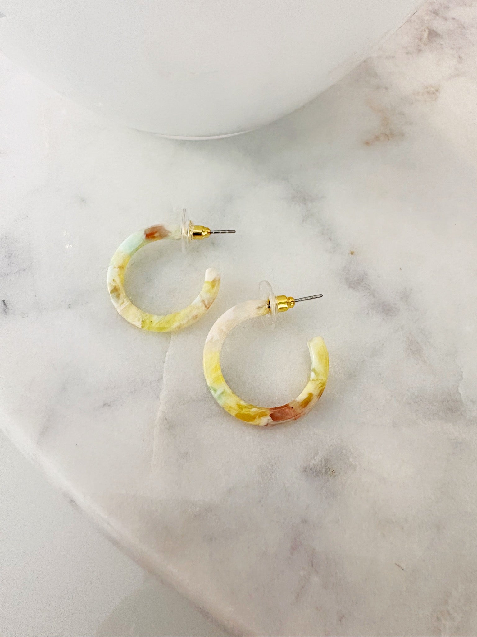 1" Acrylic Post Hoop Earring {Daffodil}